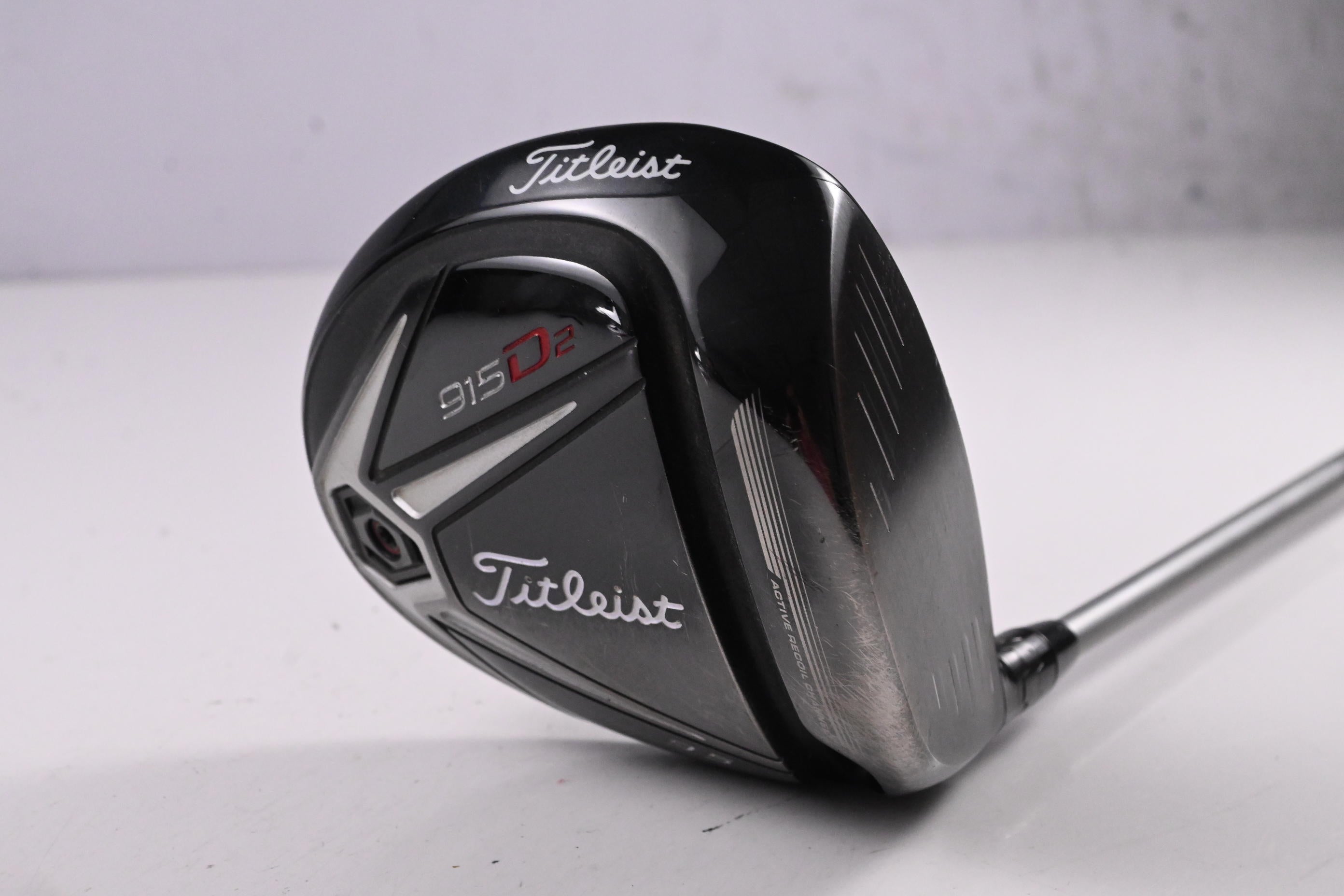 Titleist 915 D2 Driver / 9.5 Degree / Stiff Flex Diamana S+ Blue 60 Shaft