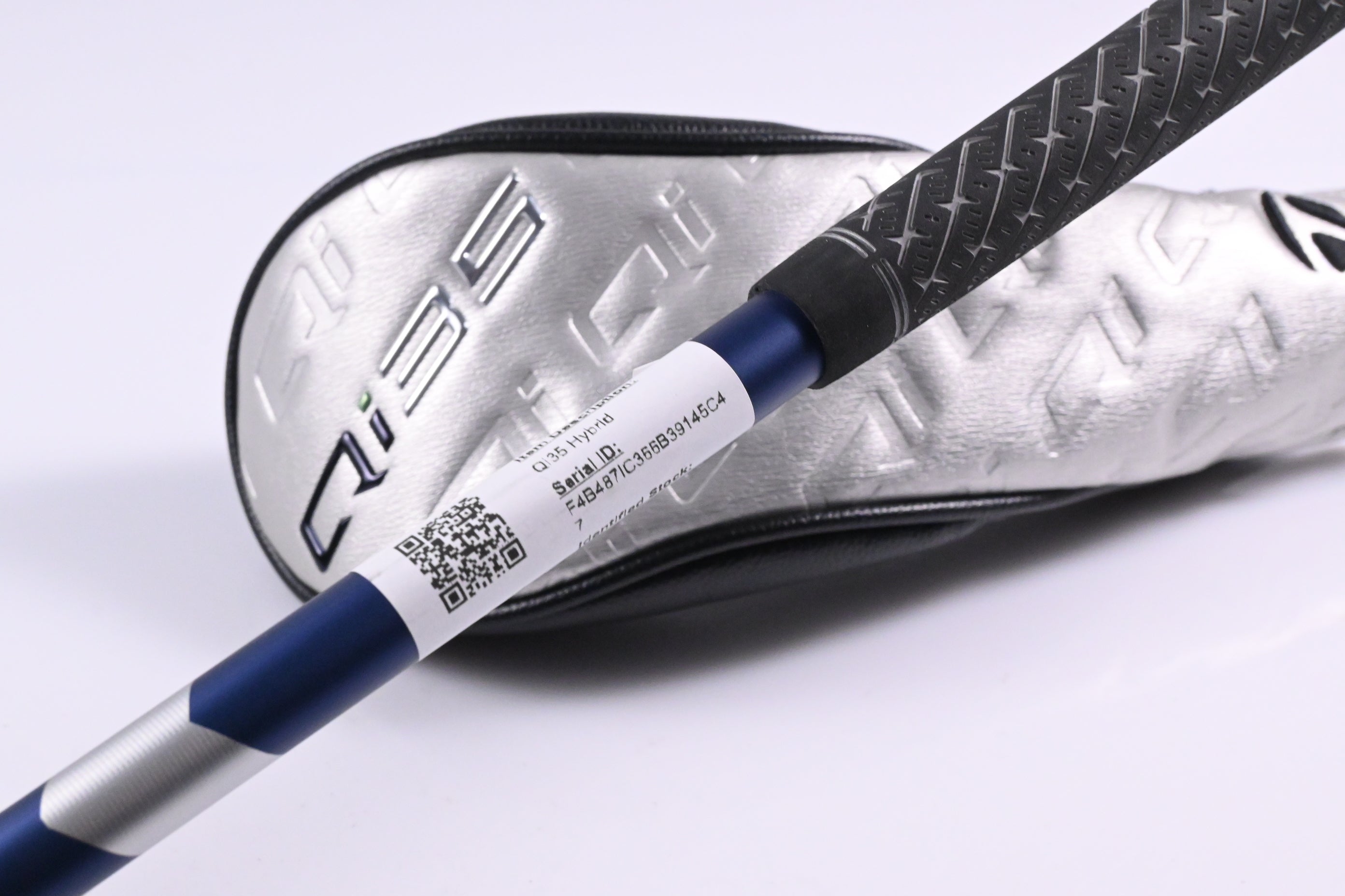Taylormade Qi35 #4 Hybrid / 22 Degree / Regular Flex Fujikura Ventus Blue 6