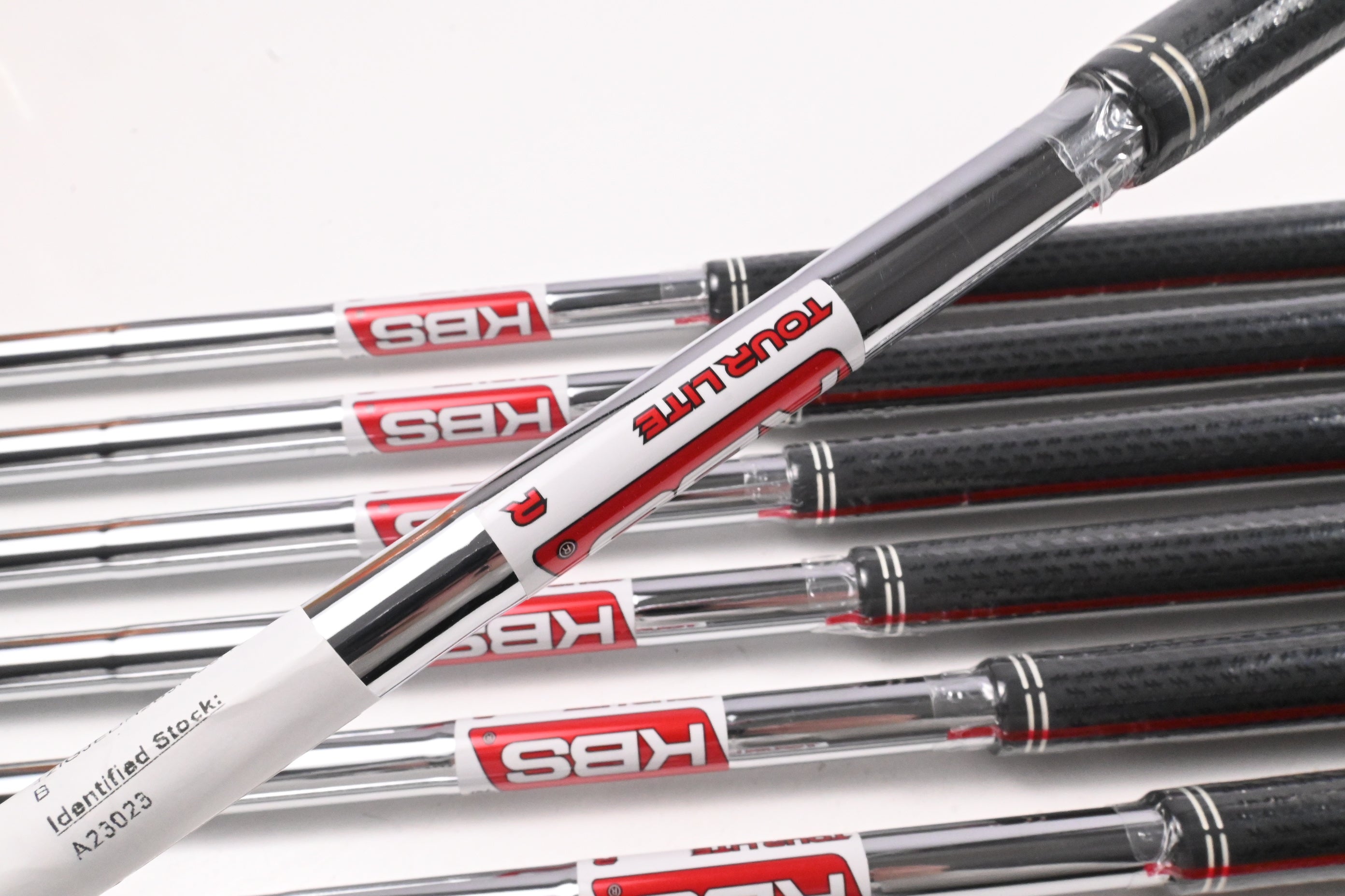 Cobra DS-Adapt Max Irons / 5-PW+GW / Regular Flex KBS Tour Lite Shafts