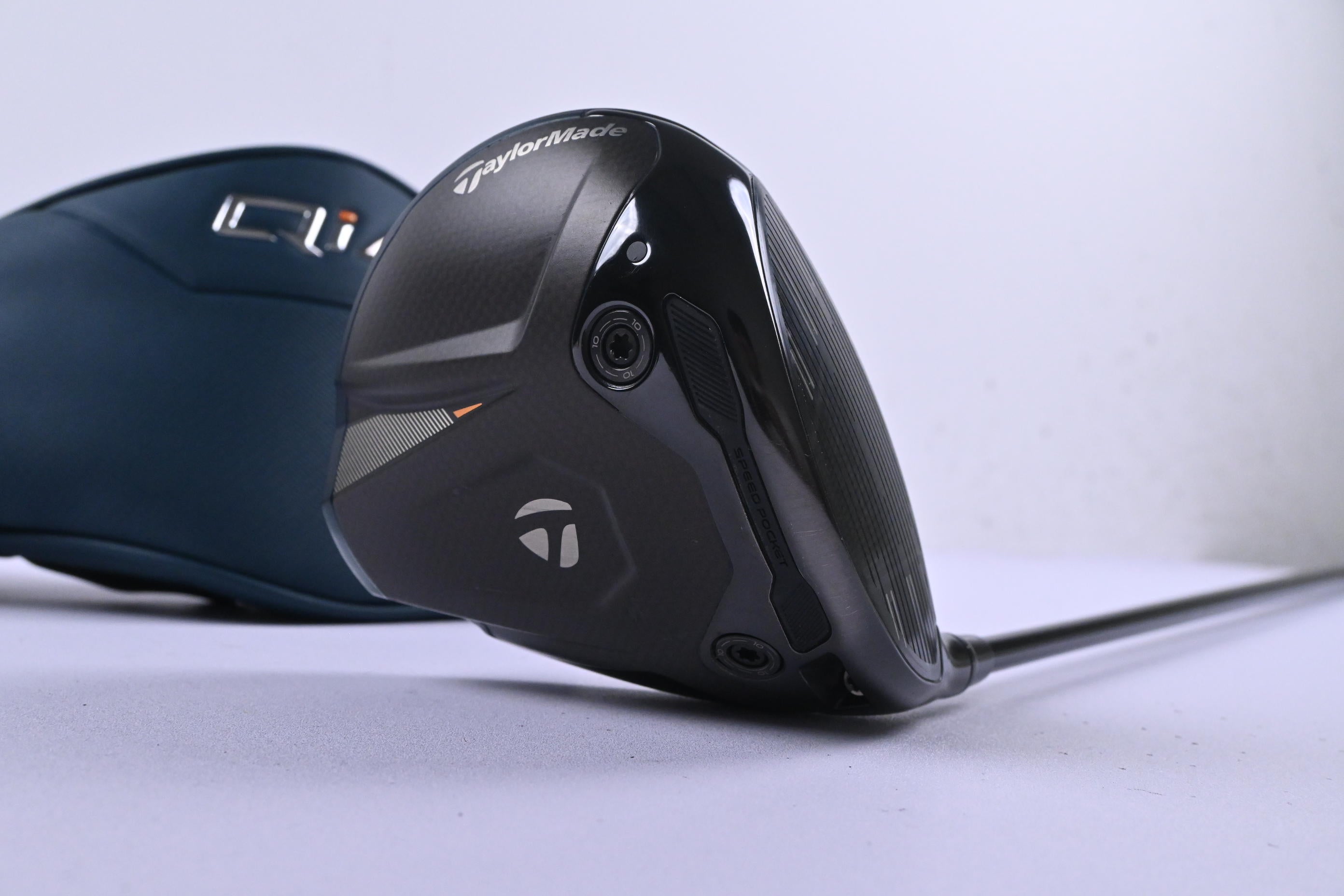 Taylormade Qi4D Driver / 10.5 Degree / X-Flex HZRDUS Smoke Blue RDX 60 Shaft
