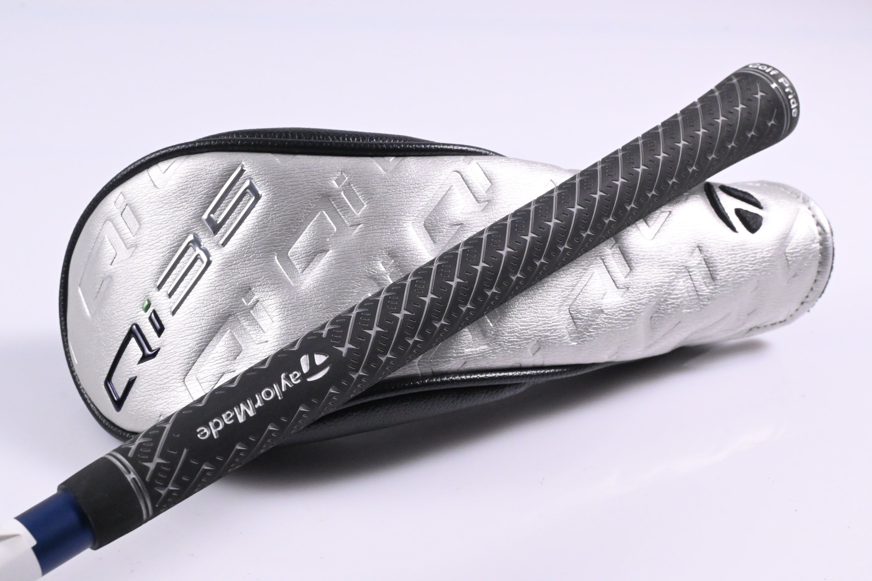Taylormade Qi35 #4 Hybrid / 22 Degree / Regular Flex Fujikura Ventus Blue 6