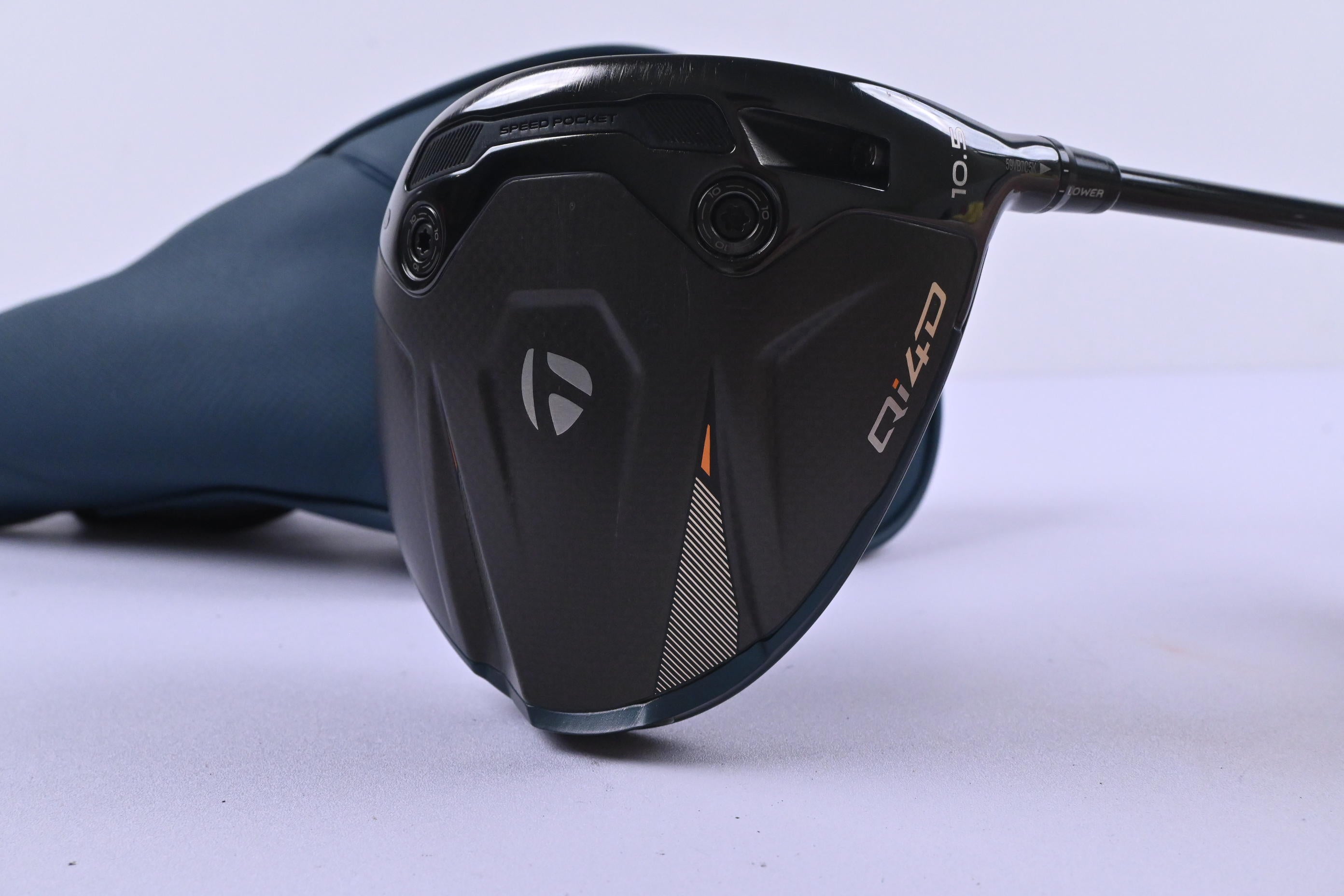 Taylormade Qi4D Driver / 10.5 Degree / X-Flex HZRDUS Smoke Blue RDX 60 Shaft
