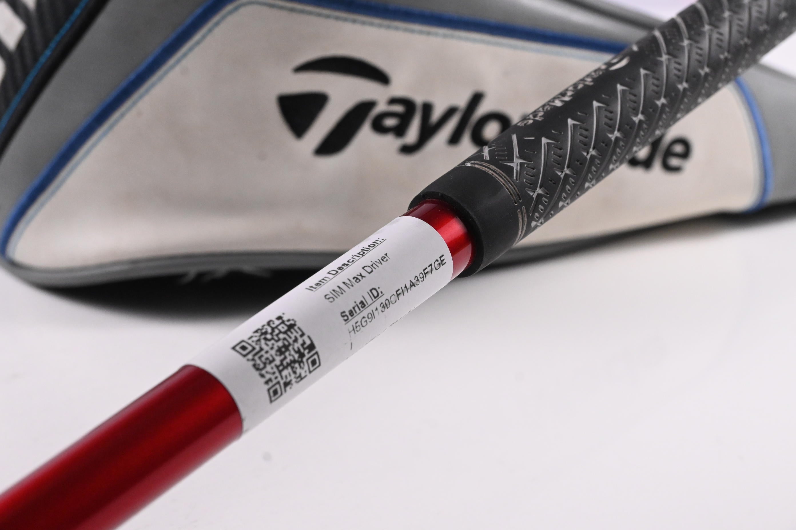 Taylormade SIM Max Driver / 10.5 Degree / Regular Flex Ventus Red 5 Shaft