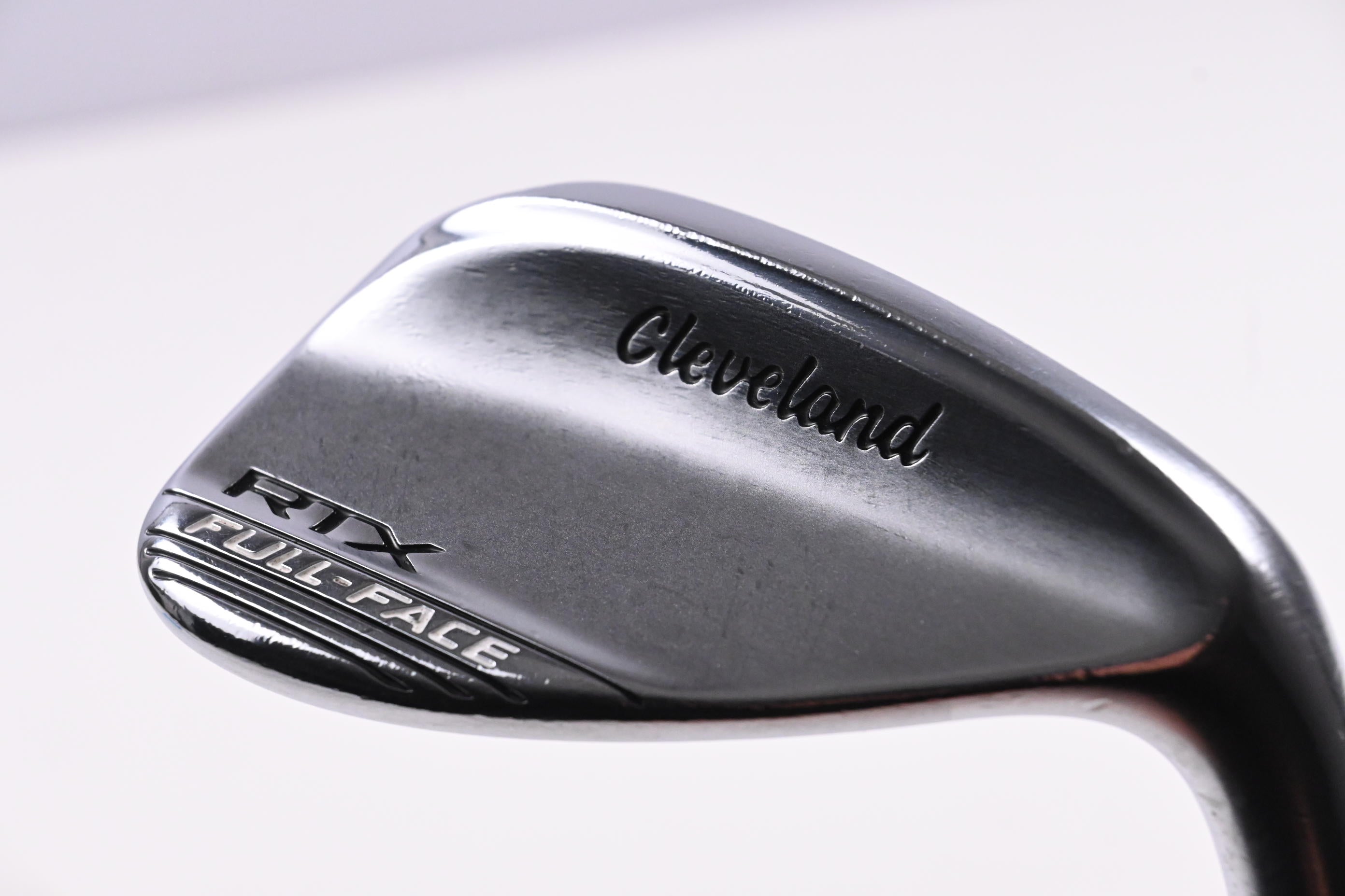 Cleveland RTX Full Face Gap Wedge / 52 Degree / Wedge Flex Dynamic Gold Spinner