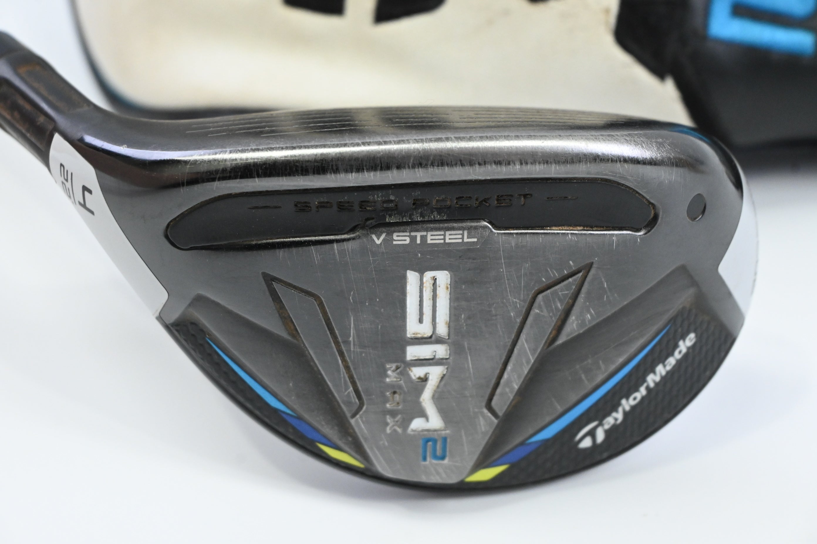 Left Hand Taylormade SIM2 Max #4 Hybrid / 22 Degree / Regular Flex Ventus Blue 6