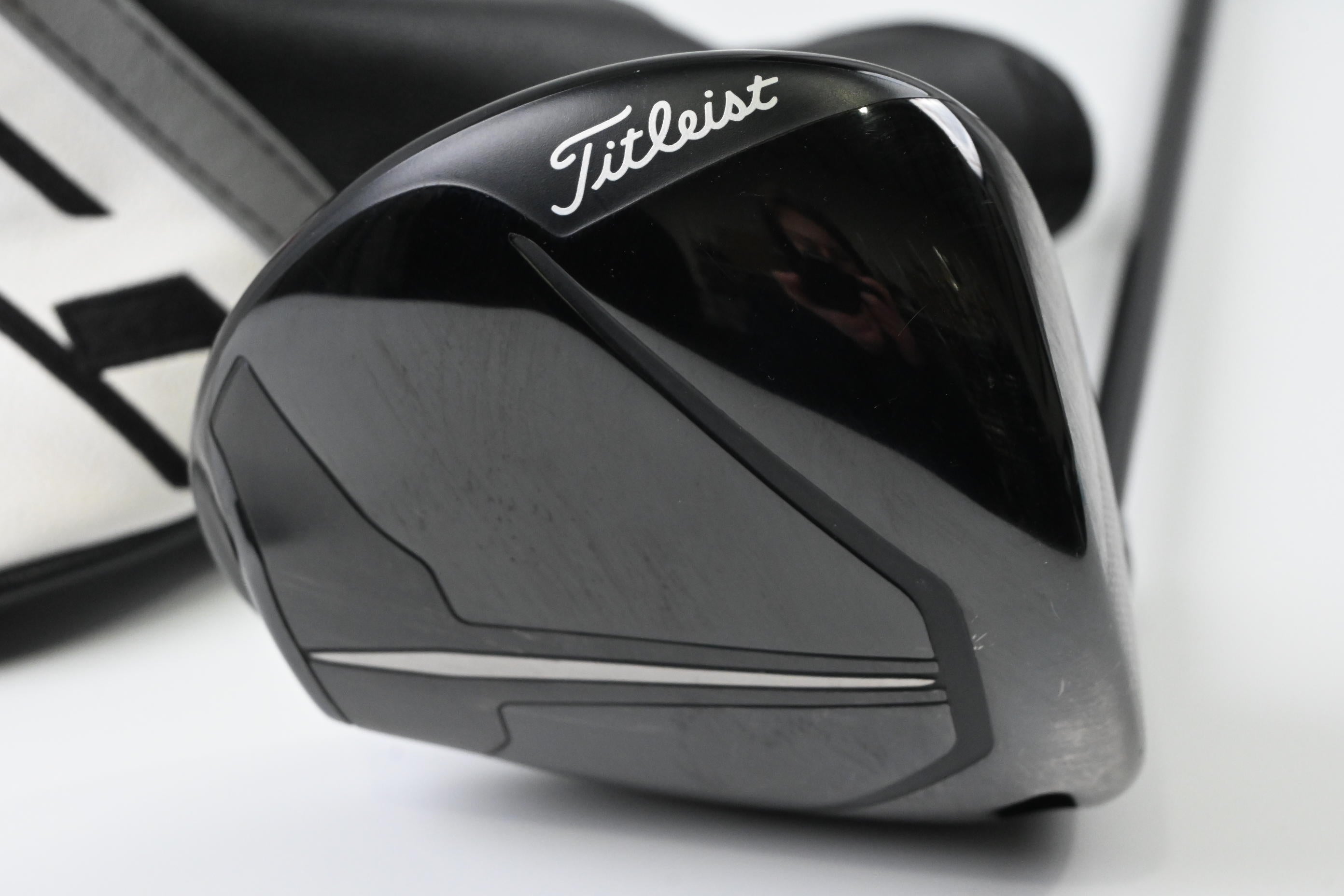 Titleist TSR2 Driver / 9 Degree / Stiff Flex HZRDUS Gen4 Red CB 60 Shaft