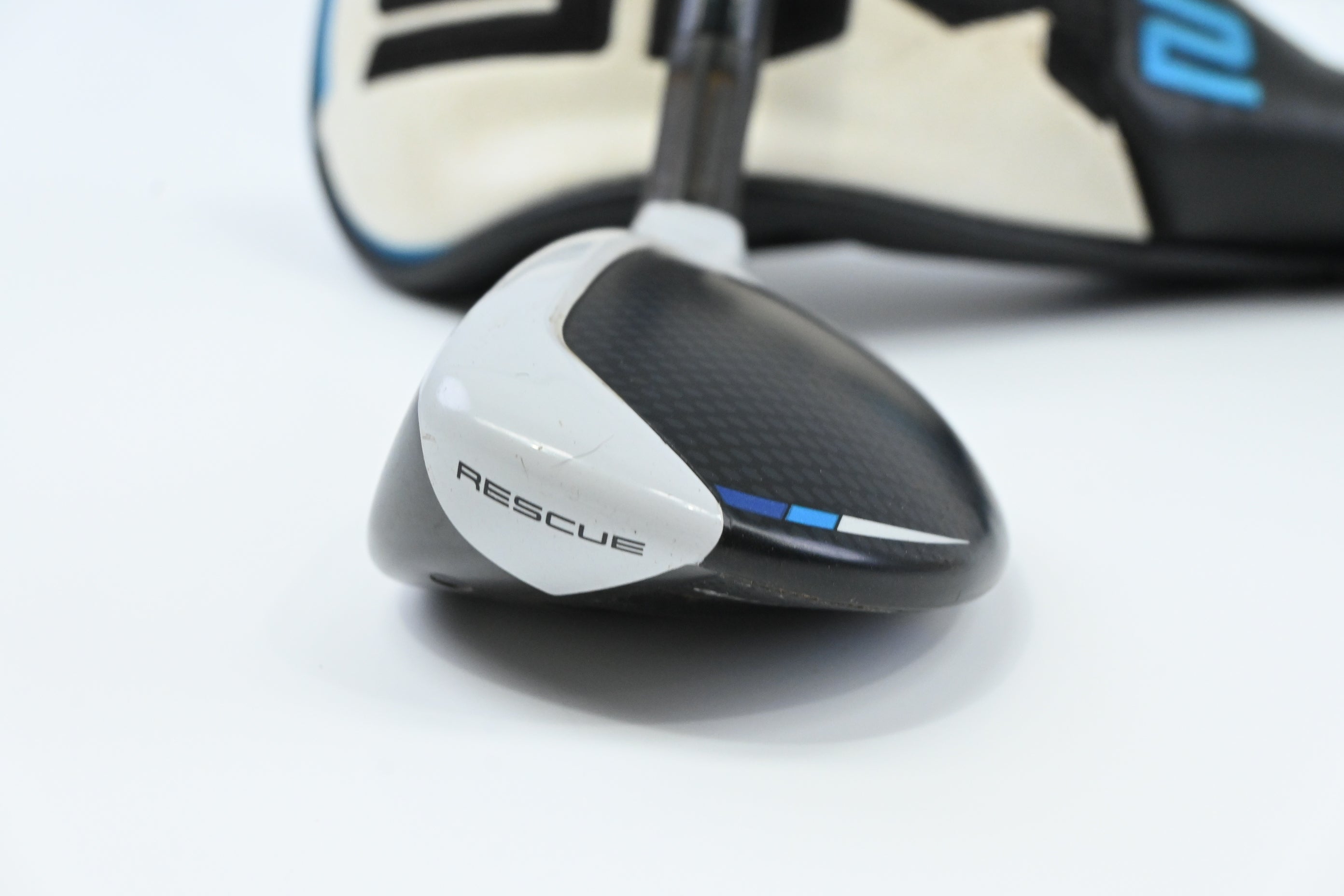 Left Hand Taylormade SIM2 Max #4 Hybrid / 22 Degree / Regular Flex Ventus Blue 6