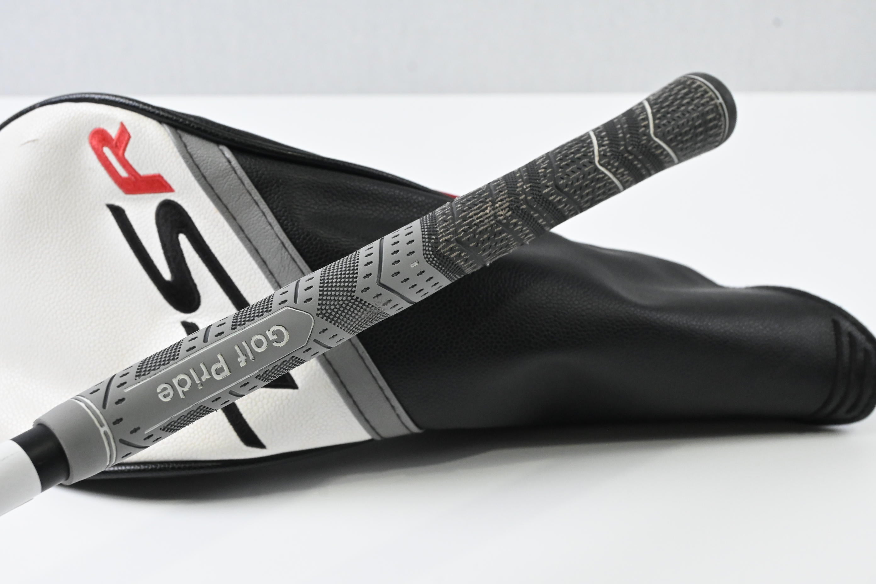 Titleist TSR2 Driver / 9 Degree / Stiff Flex HZRDUS Gen4 Red CB 60 Shaft