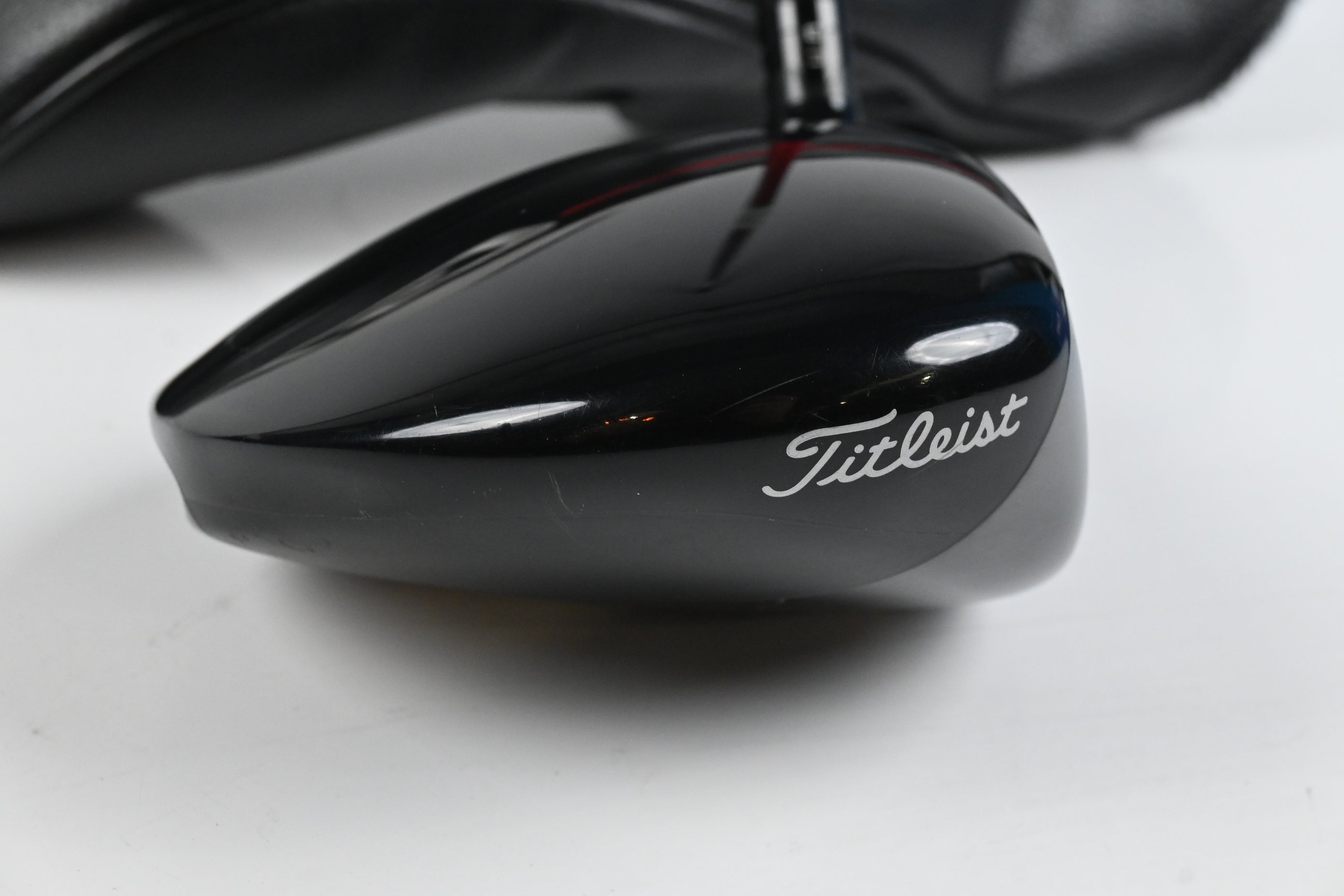 Titleist GT2 Driver / 9 Degree / Regular Flex Denali Red 50 Shaft