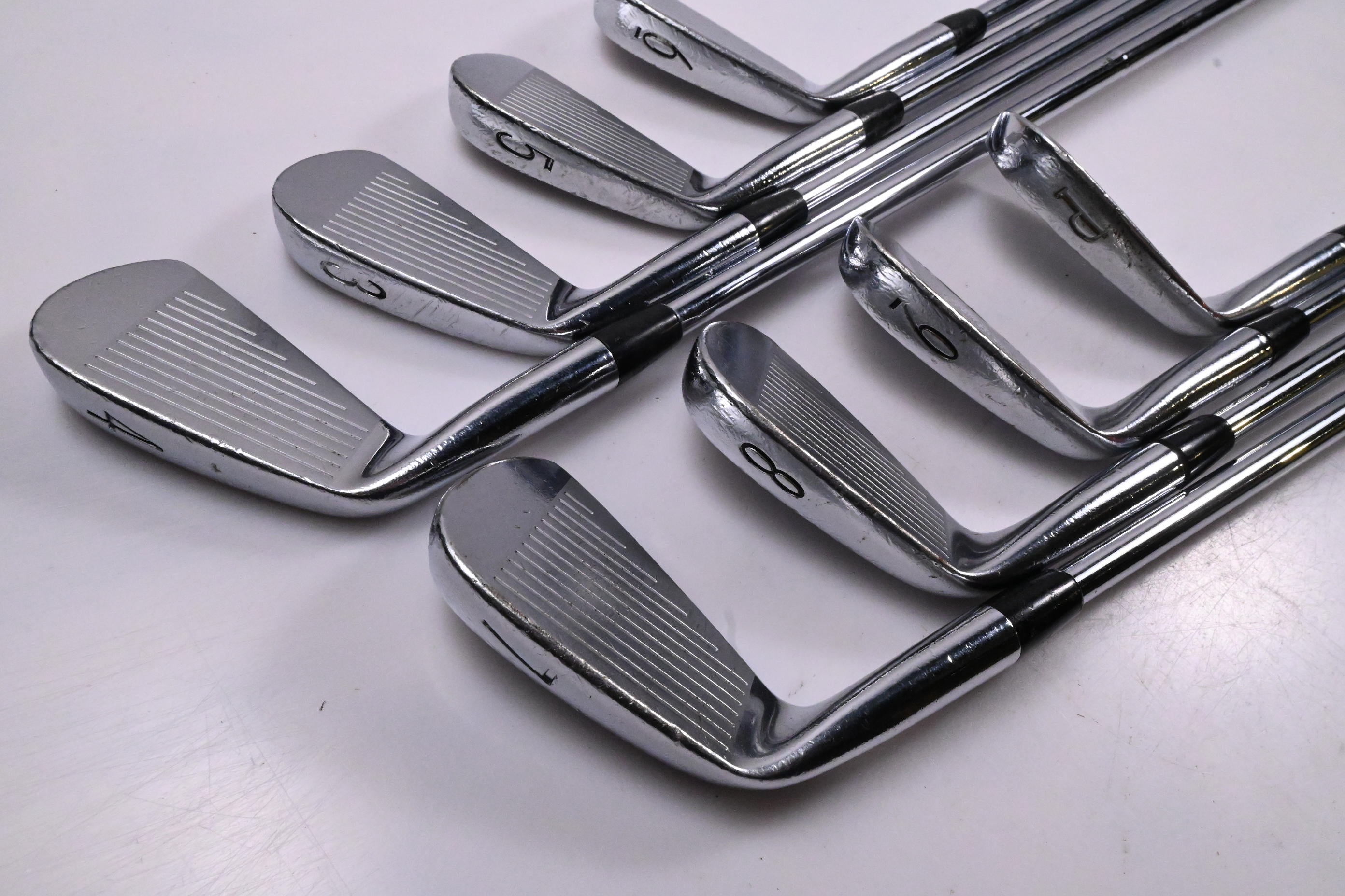 Titleist 695 Forged Irons / 3-PW / Stiff Flex Dynamic Gold S300 Shafts