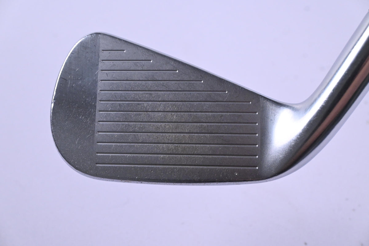 Titleist 716 T-MB #2 Utility Iron / 17 Degree / X-Flex Matrix HM3 Black Tie 85