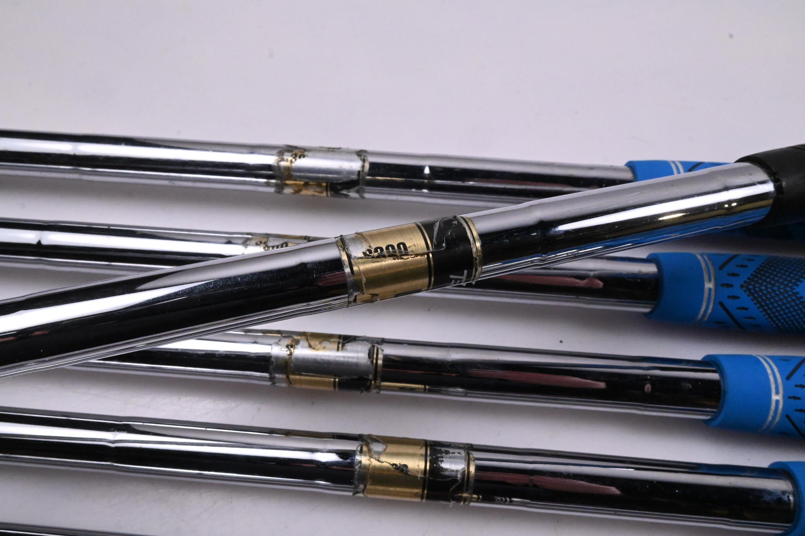 Titleist 695 Forged Irons / 3-PW / Stiff Flex Dynamic Gold S300 Shafts