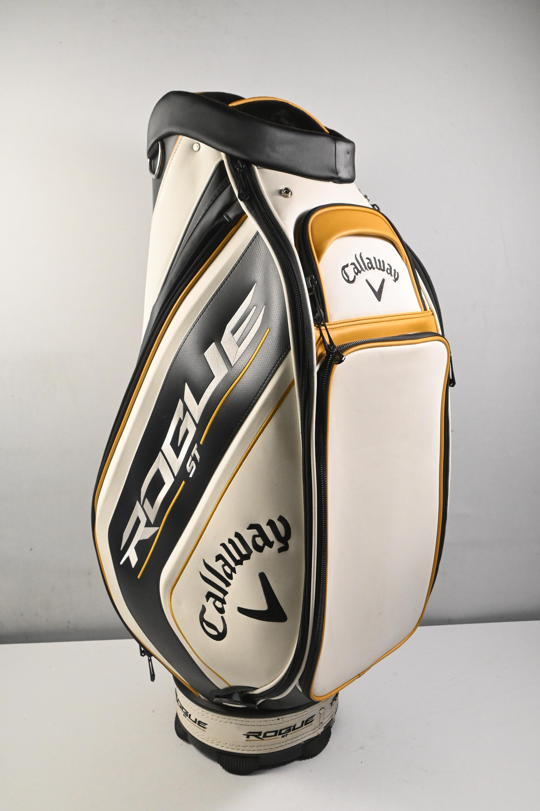 Callaway Rogue ST Tour Bag / 6-Way Divider / White, Black & Gold