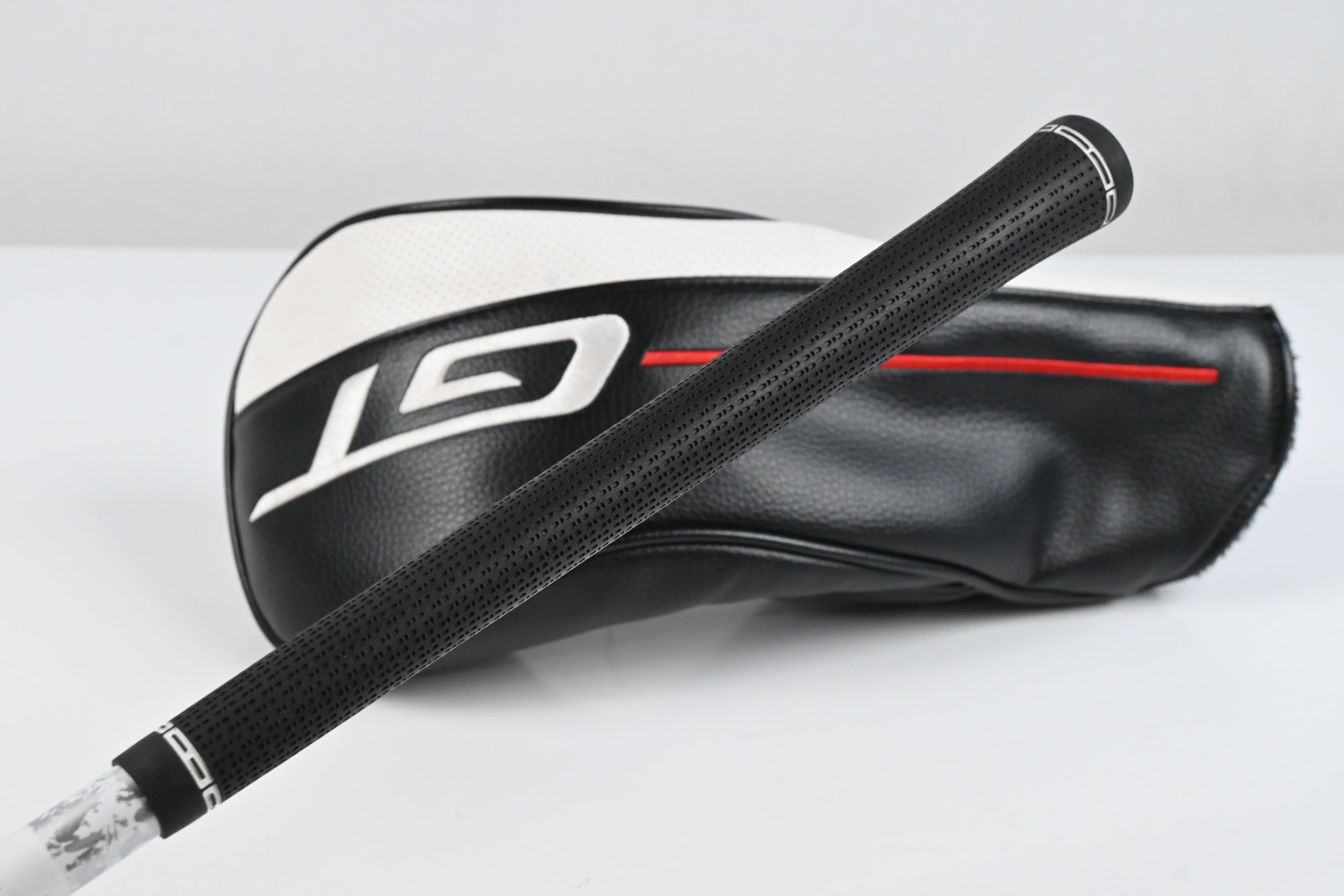 Titleist GT2 Driver / 9 Degree / Regular Flex Denali Red 50 Shaft