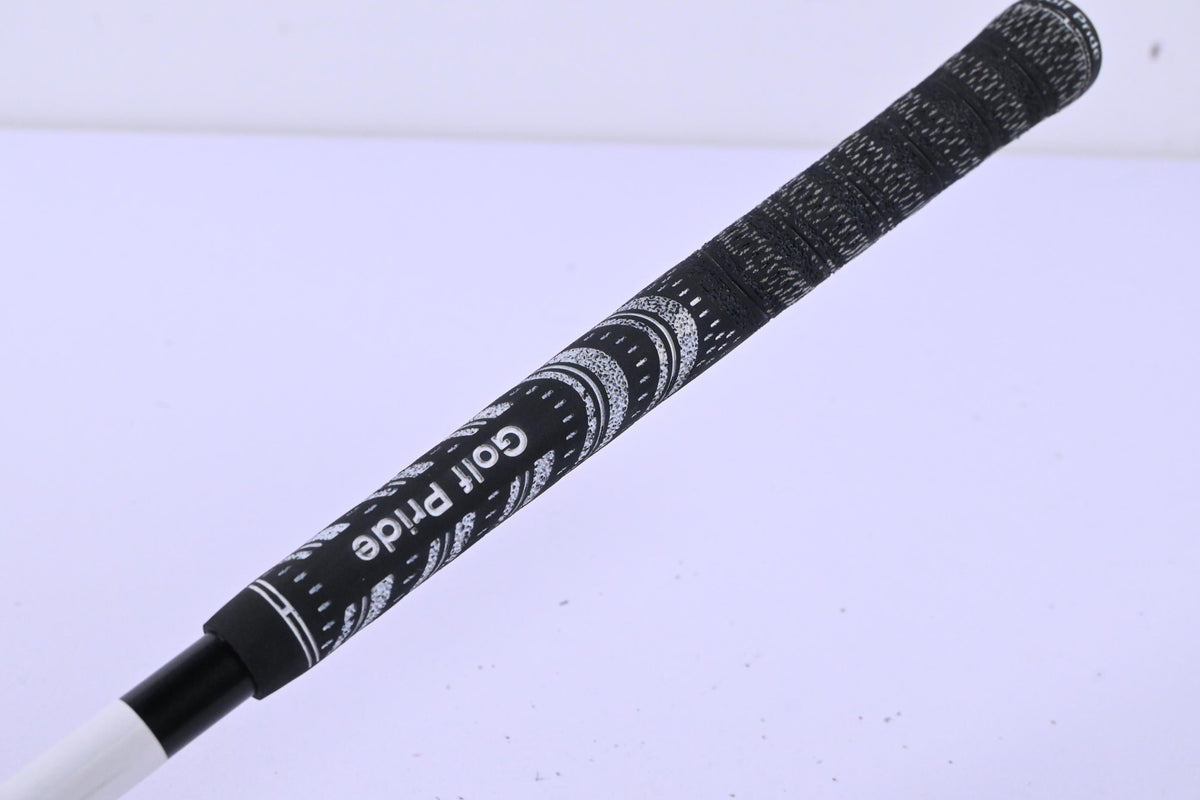 Titleist 716 T-MB #2 Utility Iron / 17 Degree / X-Flex Matrix HM3 Black Tie 85