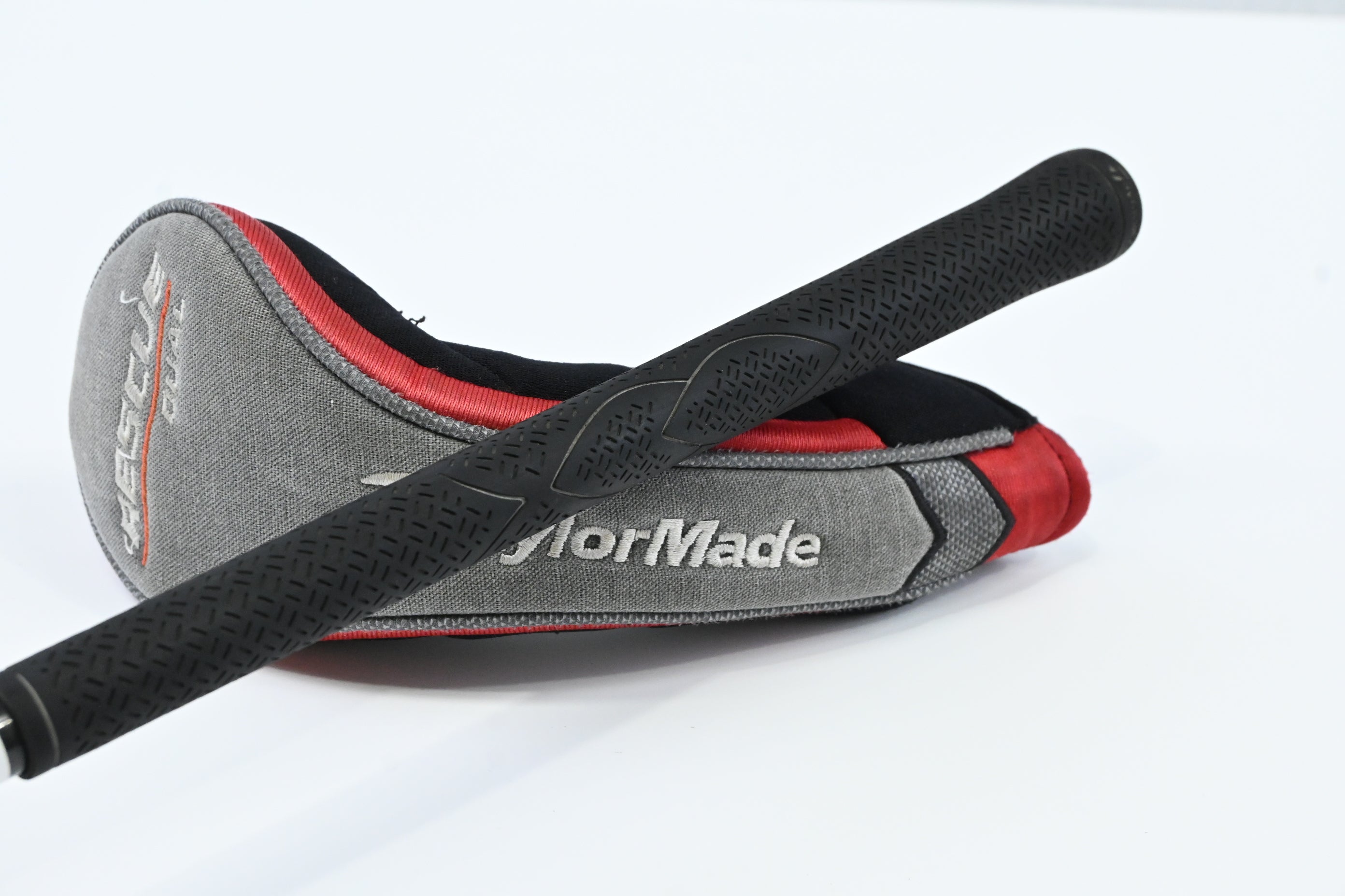 Taylormade Rescue Dual #3 Hybrid / 19 Degree / Regular Flex Taylormade 65 Shaft