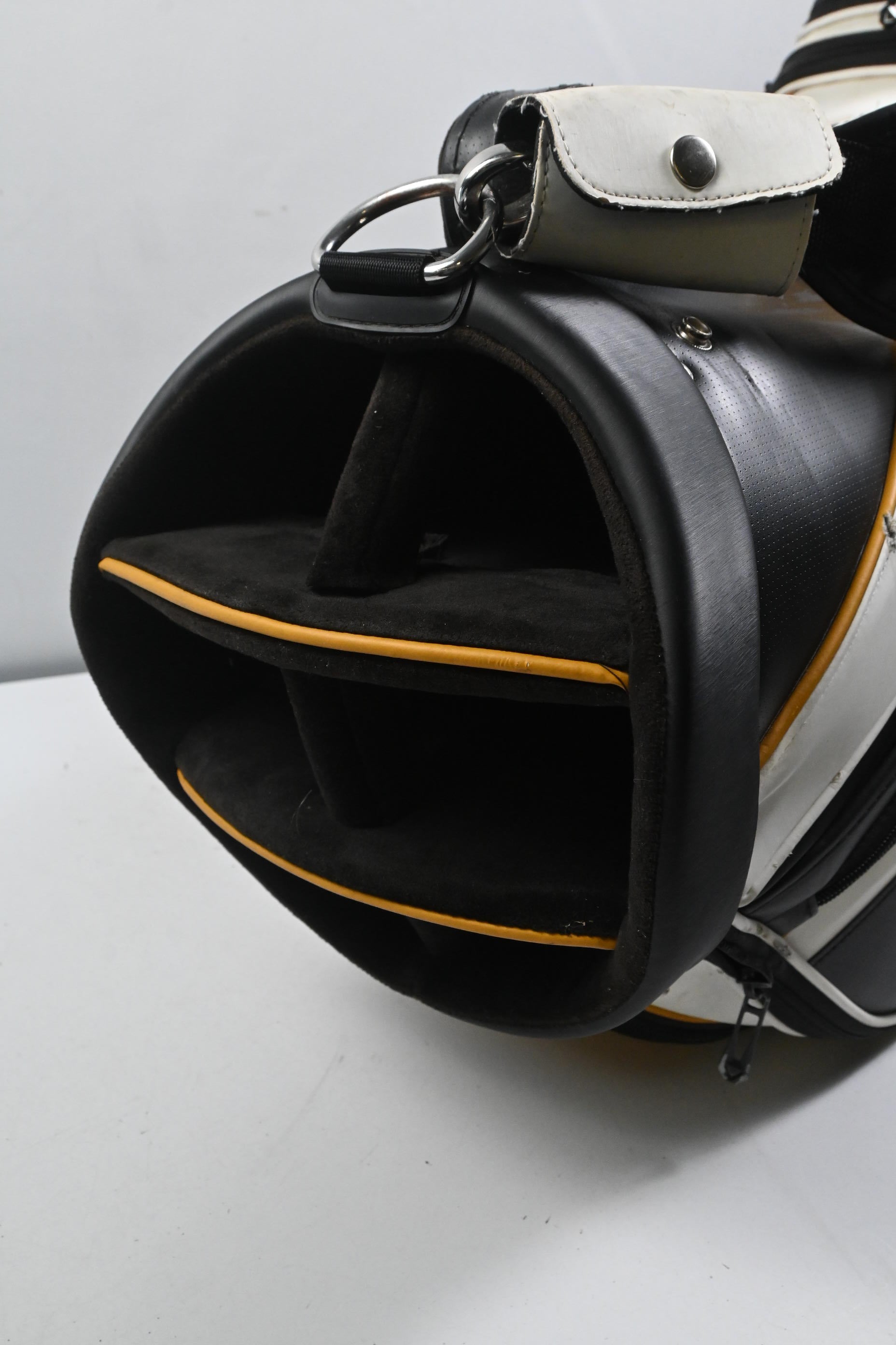 Callaway Rogue ST Tour Bag / 6-Way Divider / White, Black & Gold