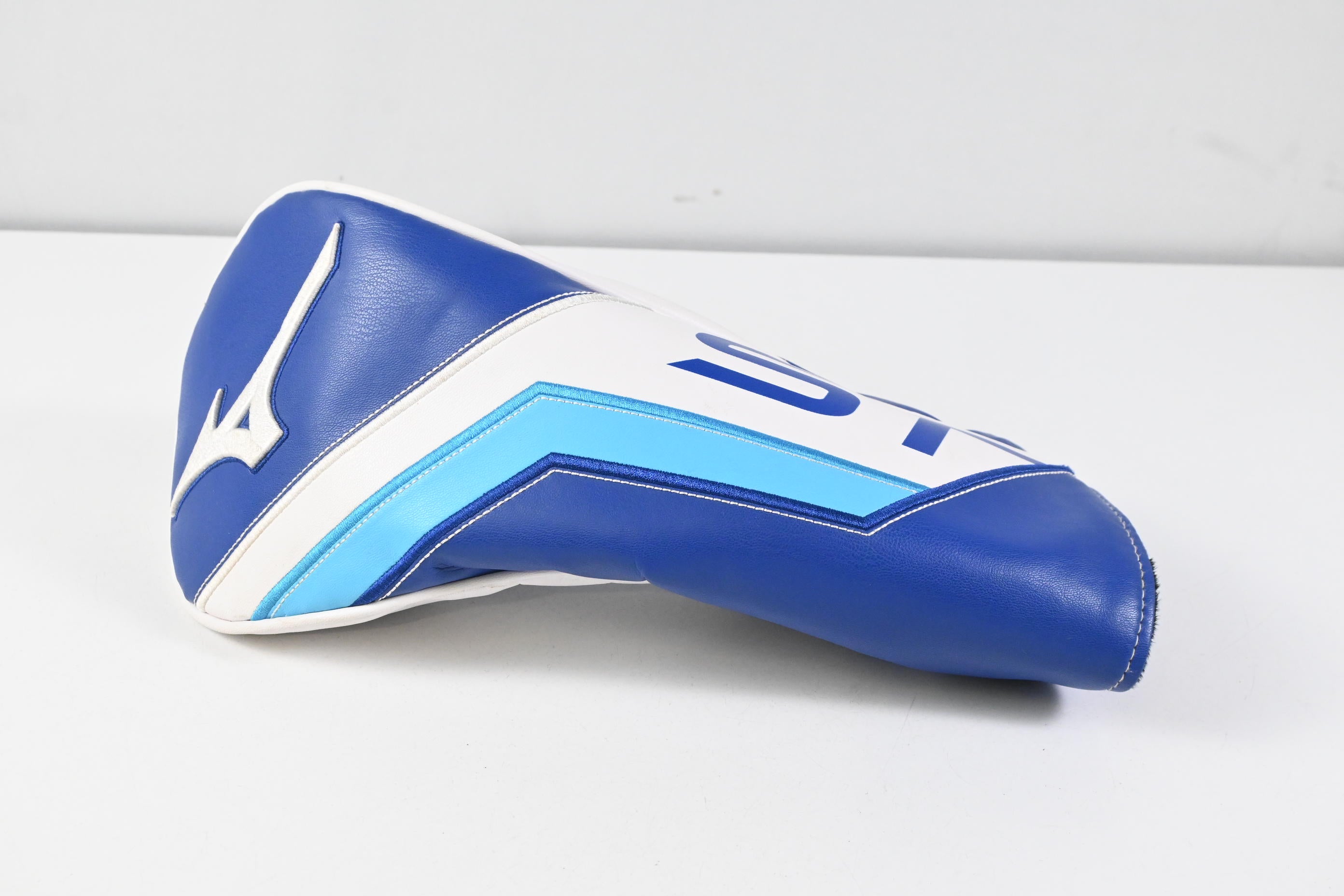 Mizuno ST-Z 230 Driver / 10.5 Degree / Regular Flex Fujikura Motore X F3 5 Shaft