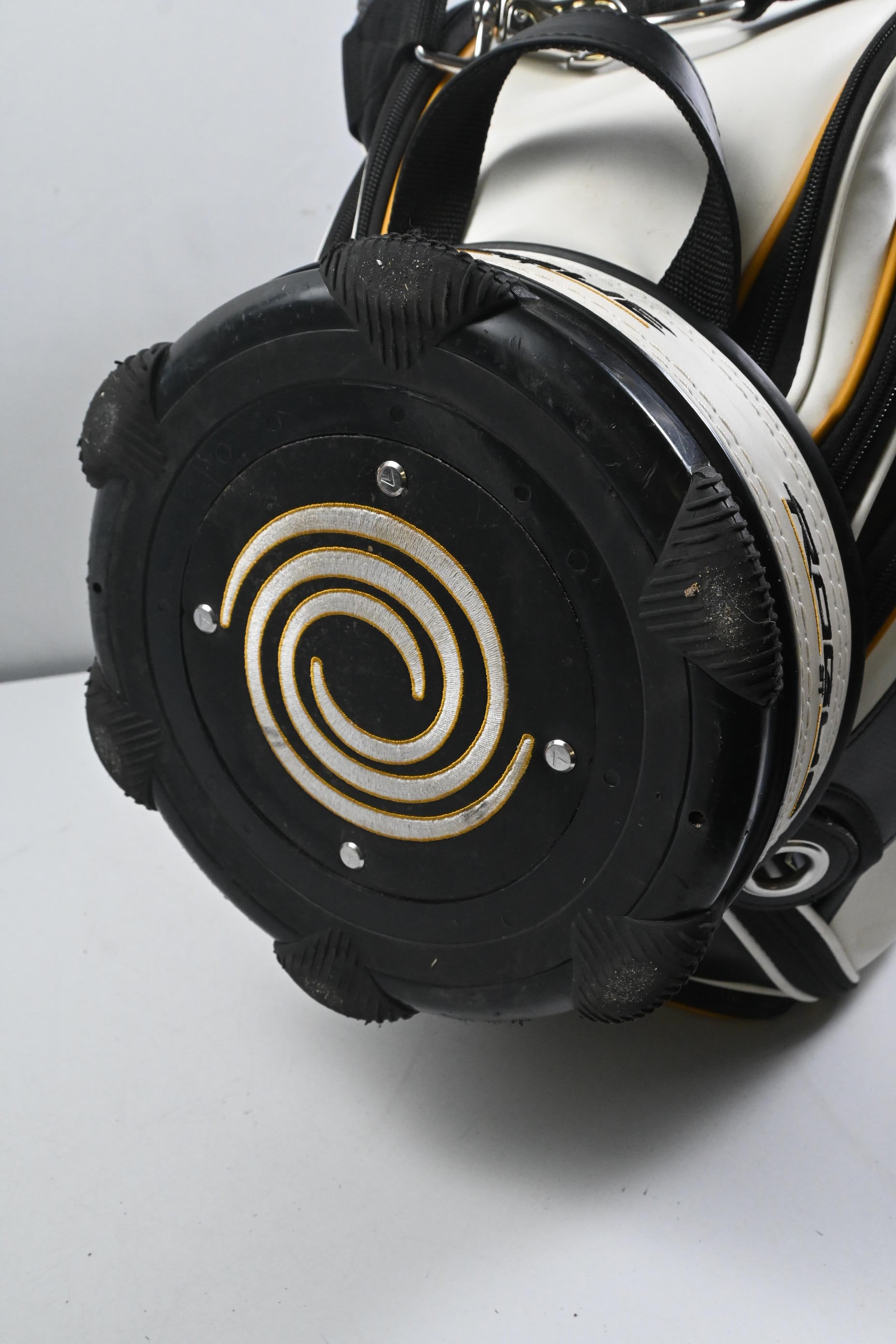 Callaway Rogue ST Tour Bag / 6-Way Divider / White, Black & Gold