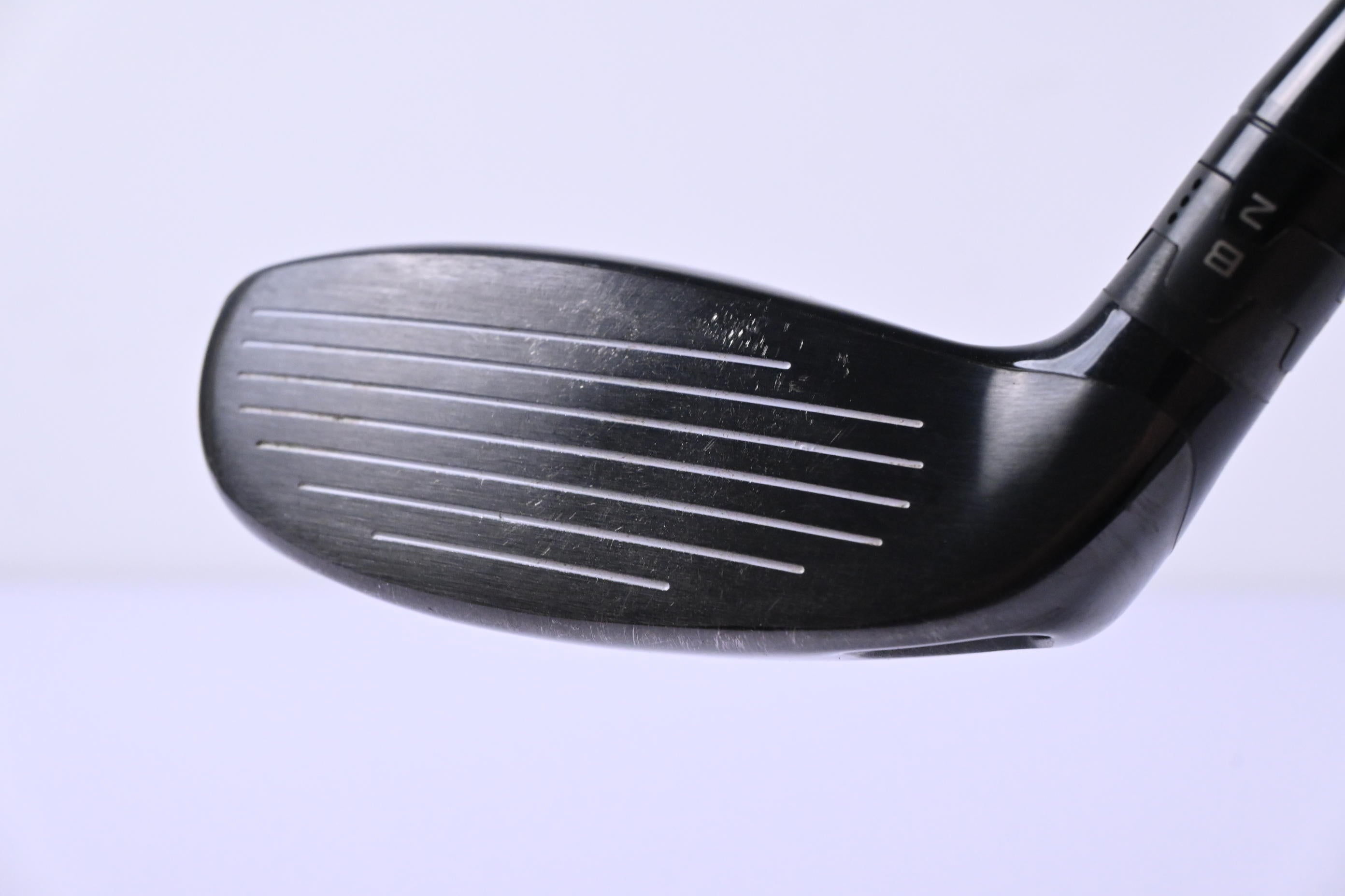 Titleist 913H #3 Hybrid / 19 Degree / Regular Flex Diamana M+ Red 60 Shaft