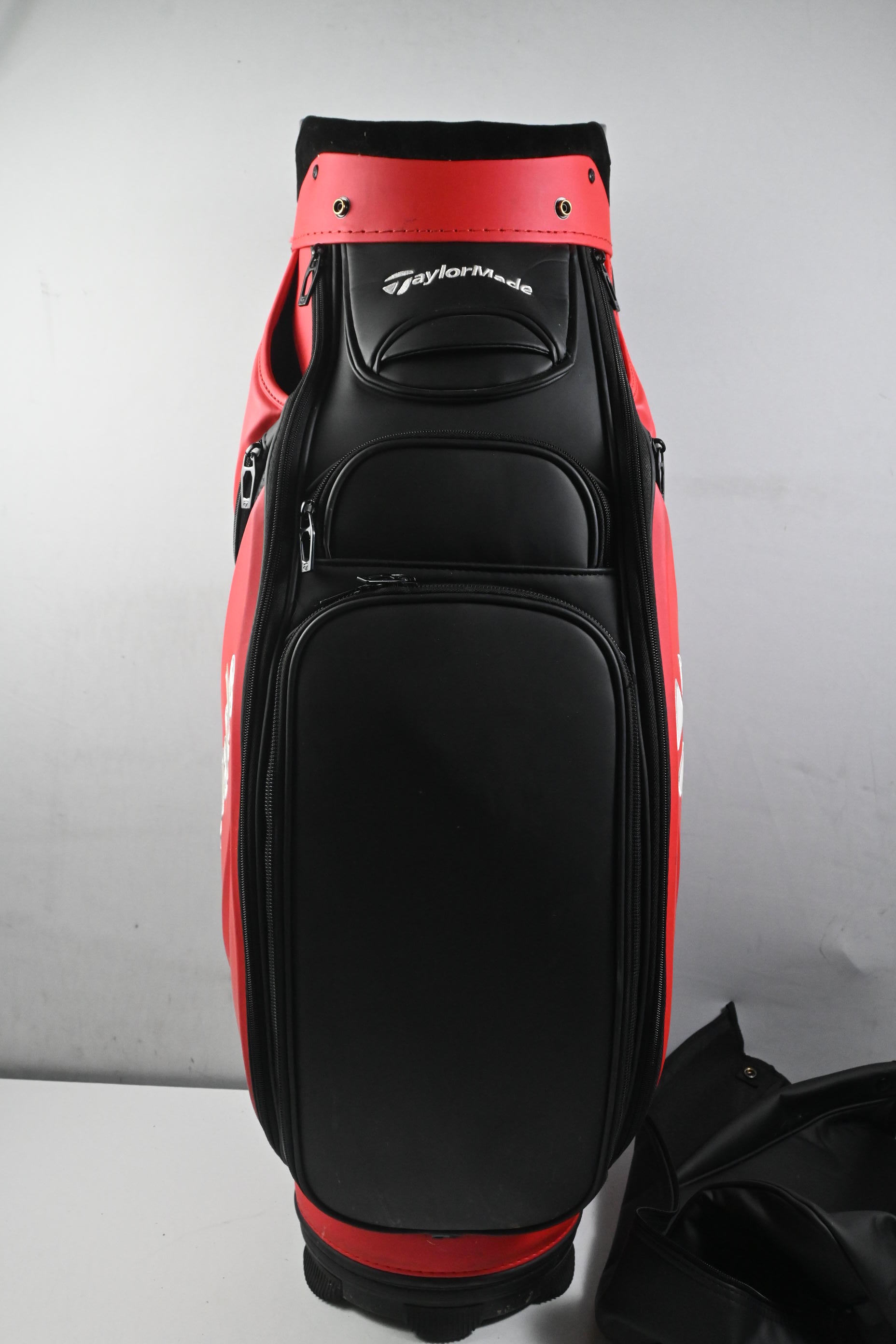 Taylormade Stealth Tour Bag / 6-Way Divider / Red & Black