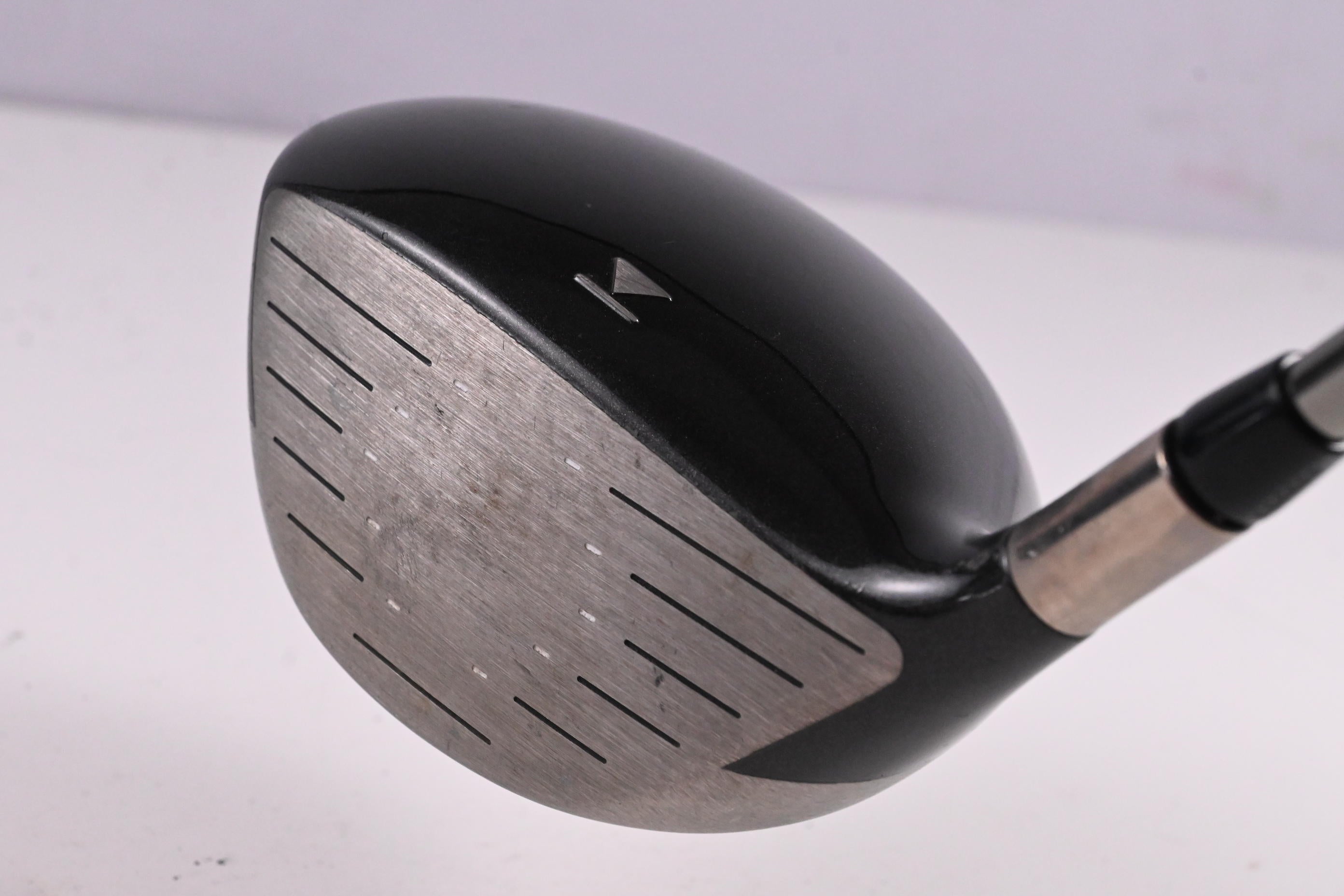 Titleist 905 T Pro Driver / 9.5 Degree / Stiff Flex Vista Tour Series 60 Shaft
