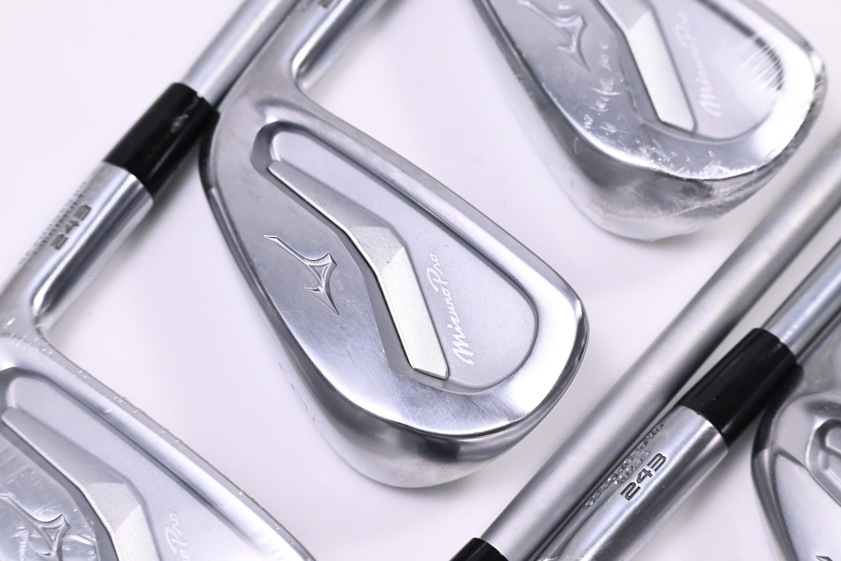 Mizuno Pro 243 Irons / 5-PW+GW / Stiff Flex Project X LS 120 Shafts