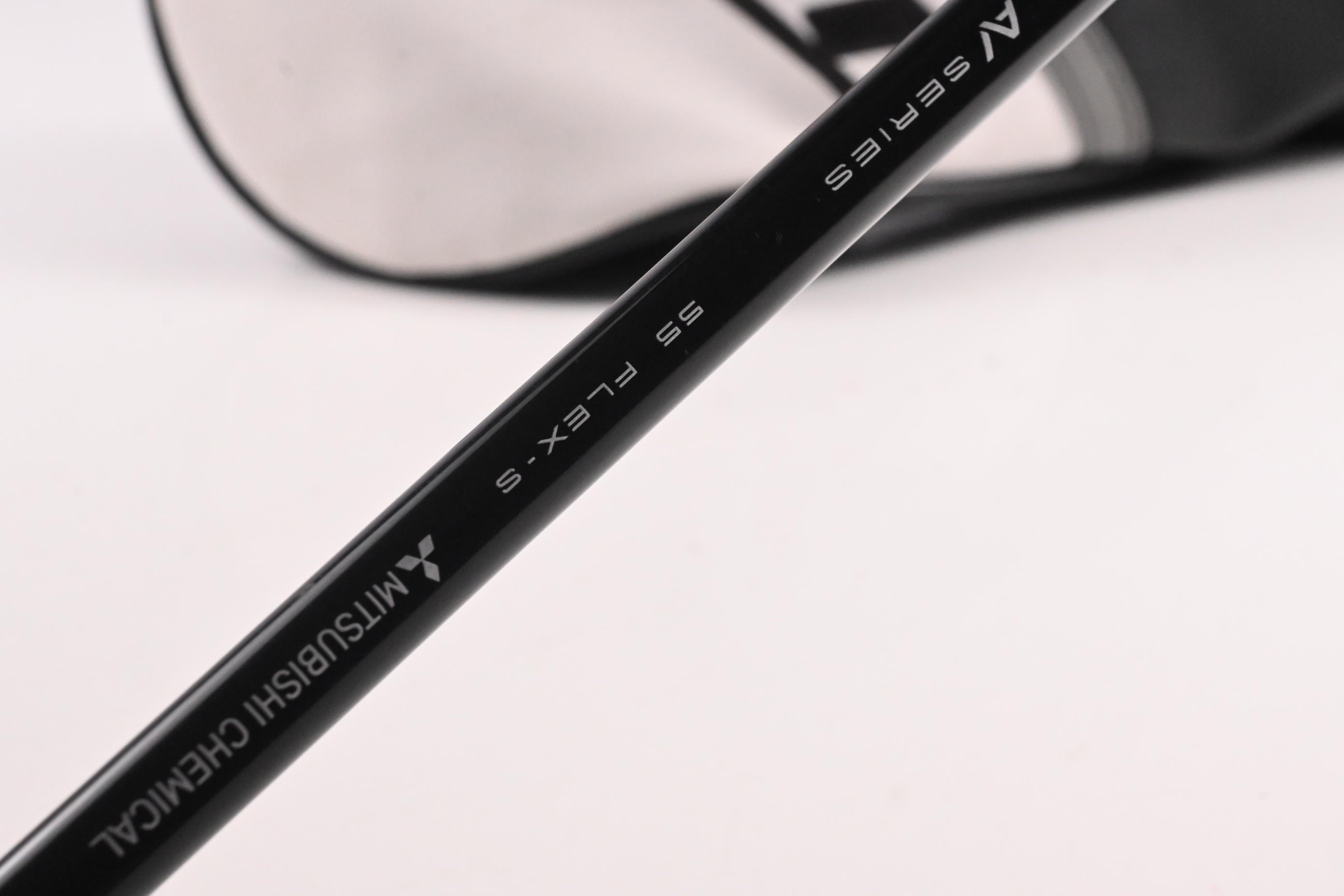 Titleist TSR2 Driver / 10 Degree / Stiff Flex Tensei AV Blue 55 Shaft w/ SFW