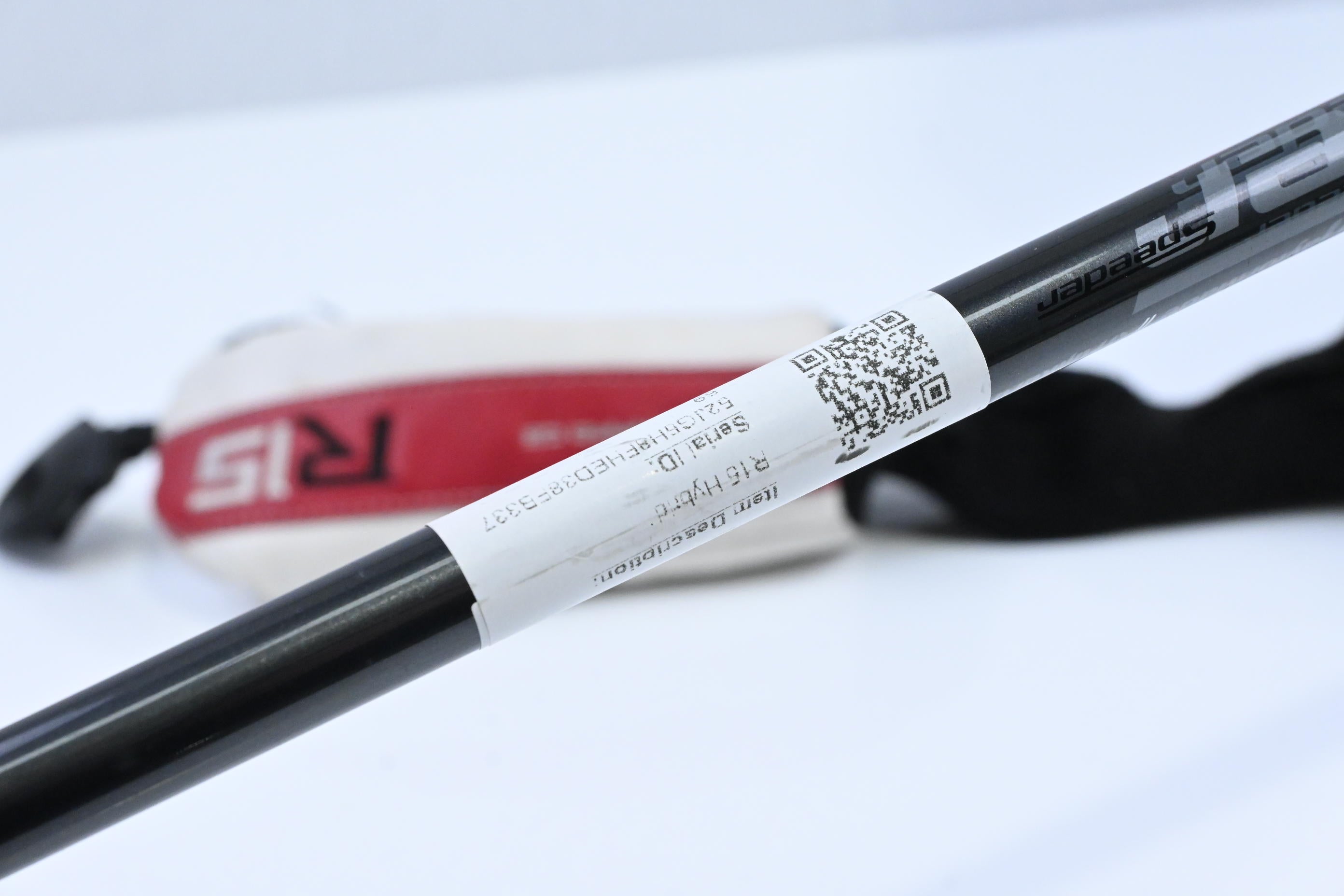 Taylormade R15 #2 Hybrid / 17 Degree / X-Flex Fujikura Speeder 77 Evolution