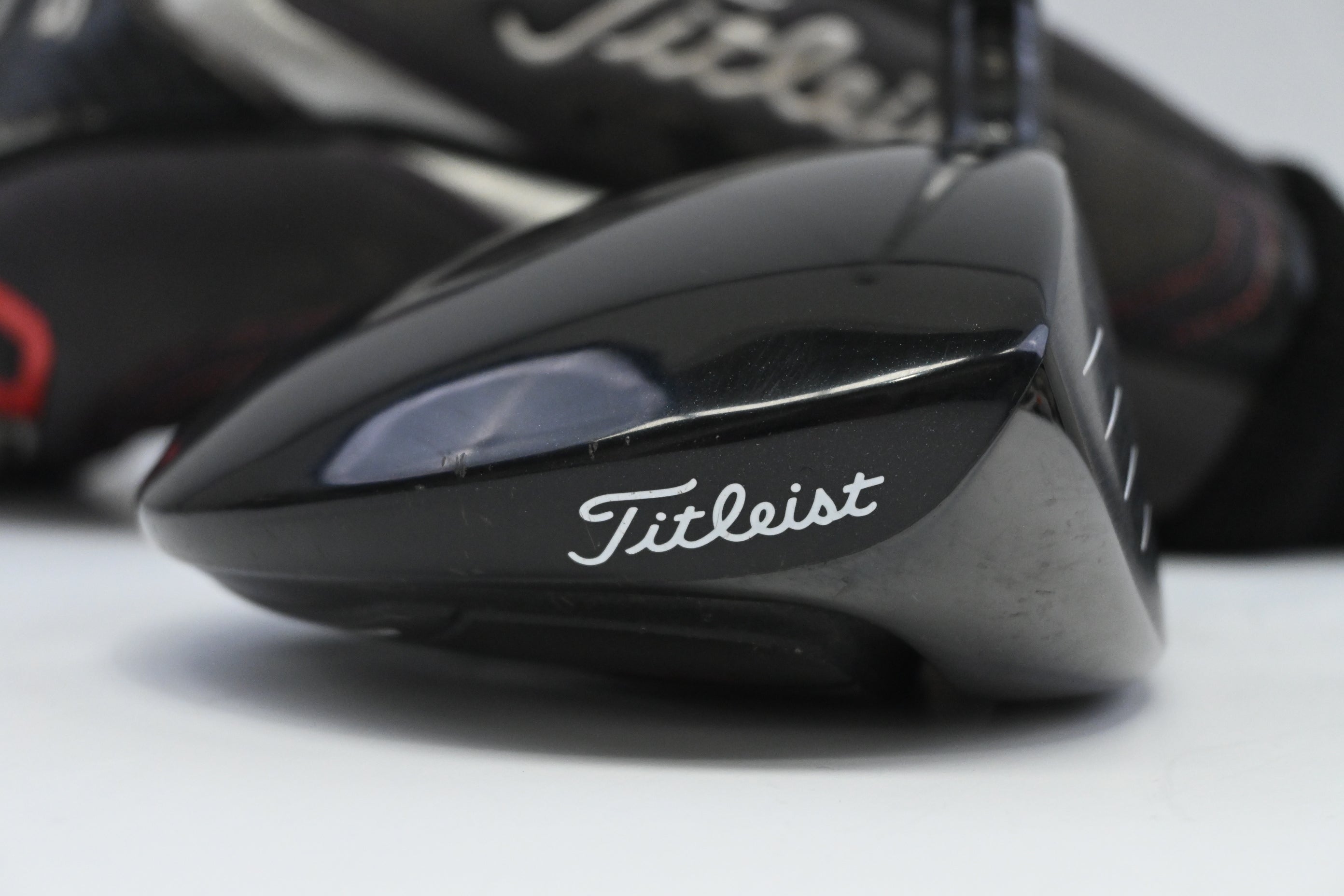 Titleist 915 D2 Driver / 10.5 Degree / Regular Flex Diamana S+ 60 Shaft