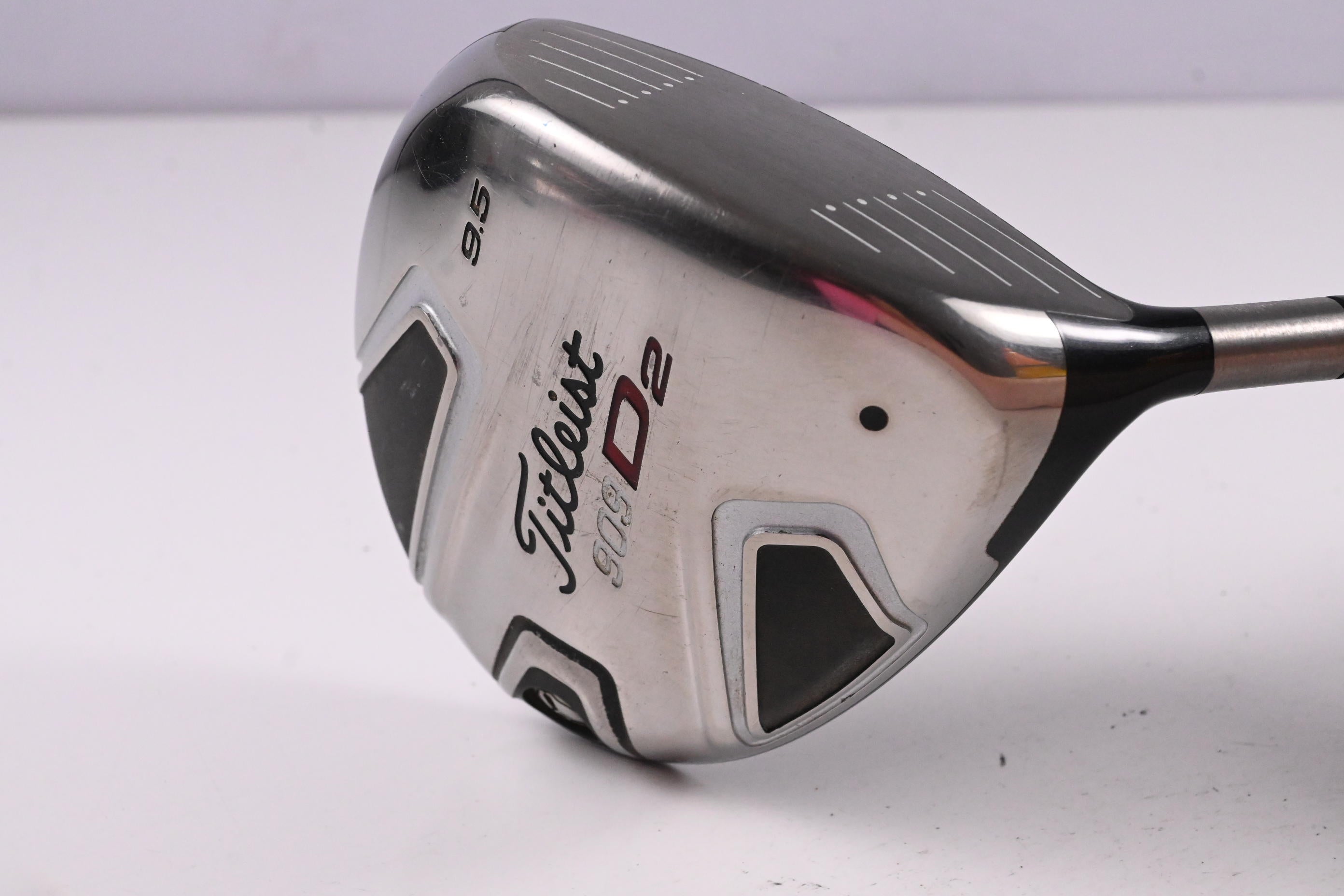 Titleist 909 D2 Driver / 9.5 Degree / Stiff Flex Aldila Voodoo Shaft