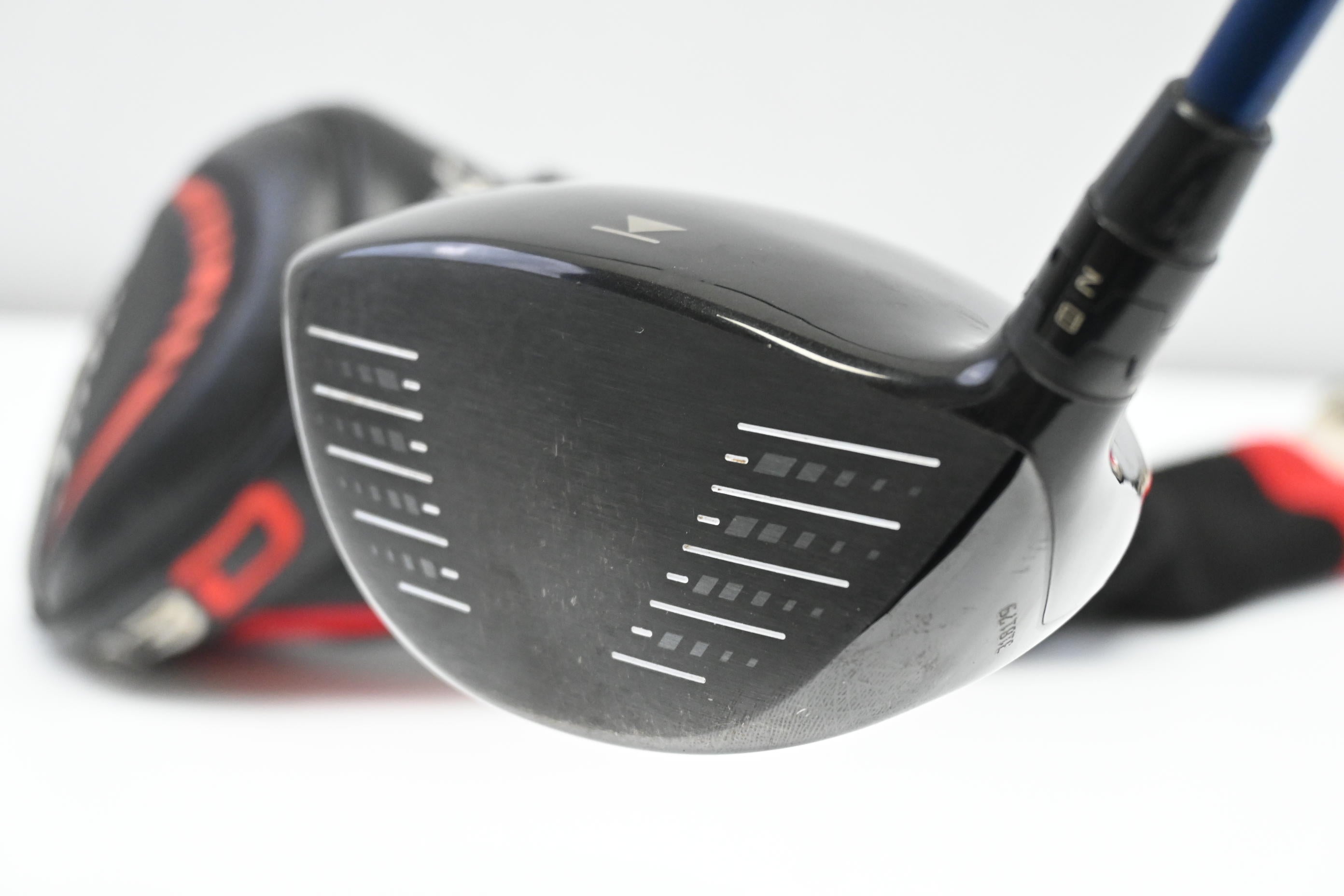Titleist 913 D3 Driver / 8.5 Degree / Stiff Flex Project X-7C3 Shaft