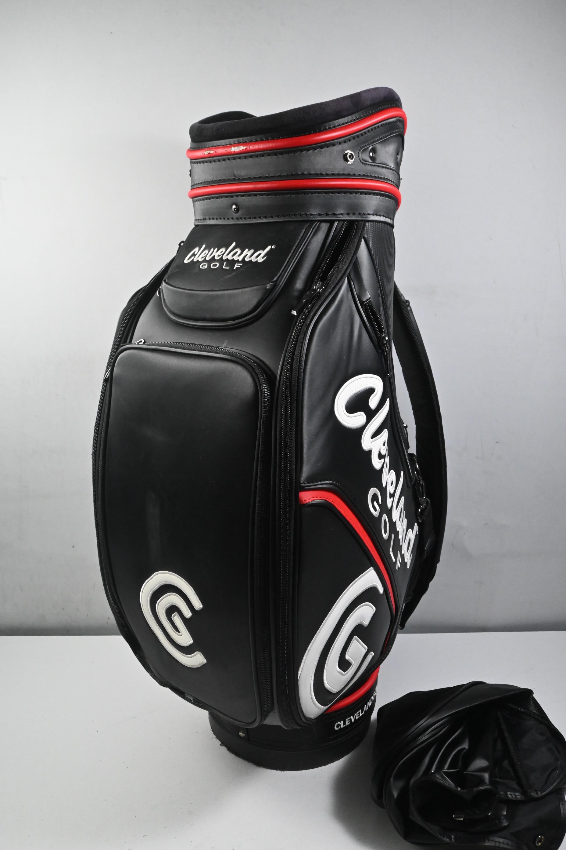 Cleveland Tour Bag / 6-Way Divider / Black, White & Red