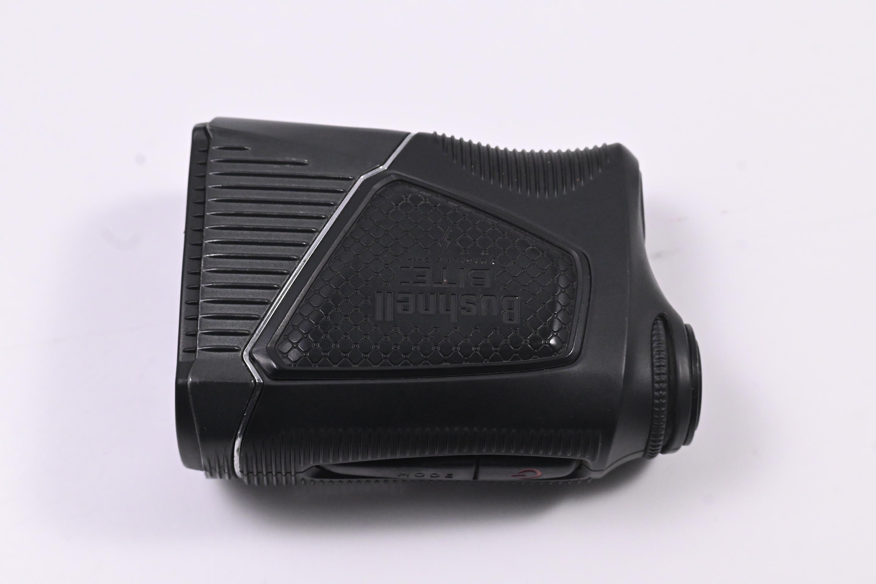Bushnell Pro XE / Rangefinder