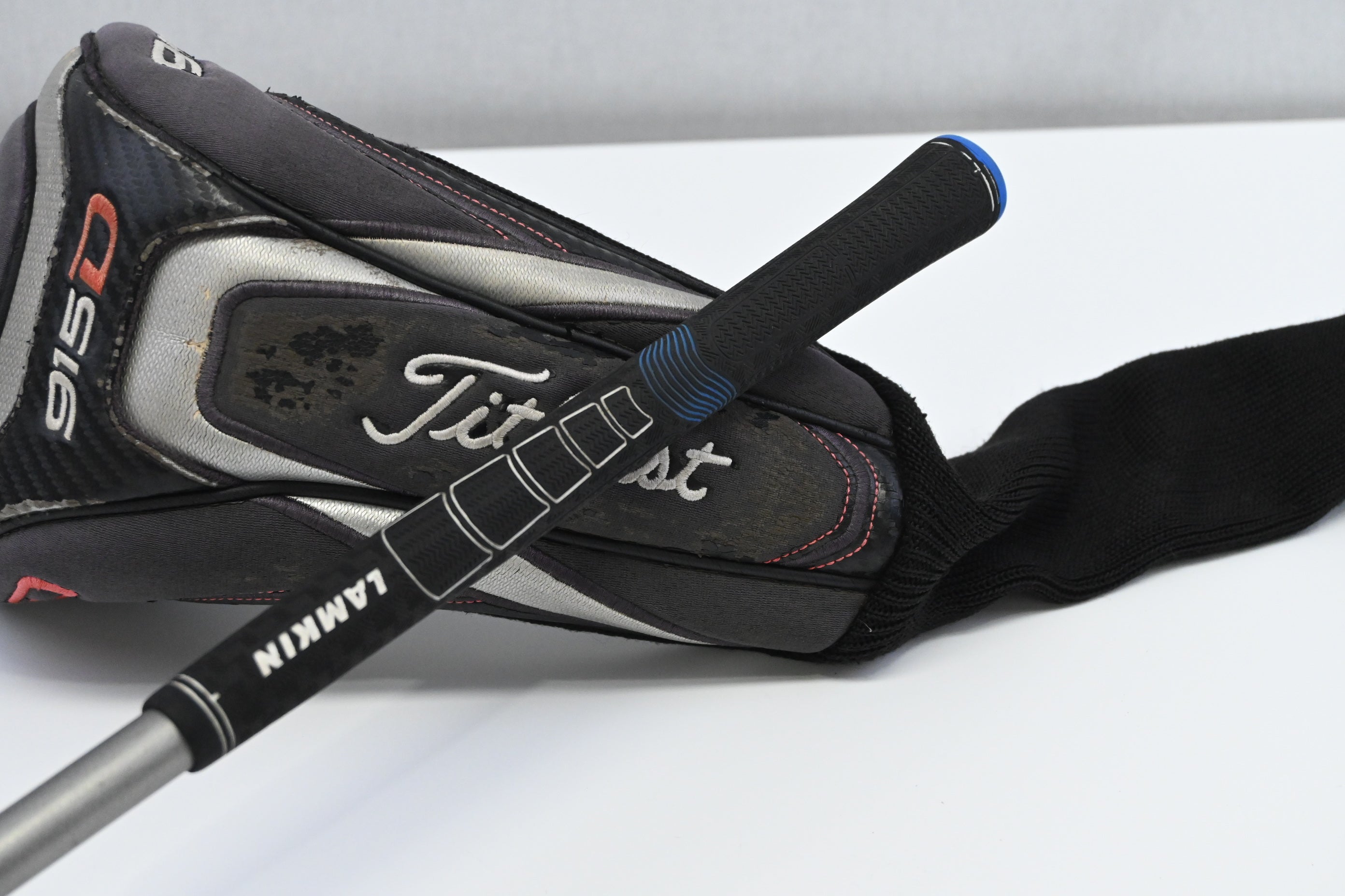 Titleist 915 D2 Driver / 10.5 Degree / Regular Flex Diamana S+ 60 Shaft