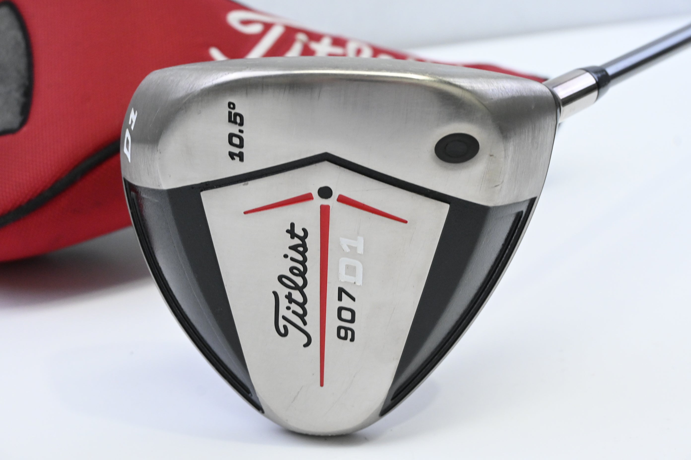 Titleist 907 D1 Driver / 10.5 Degree / Stiff Flex Diamana 65 Shaft
