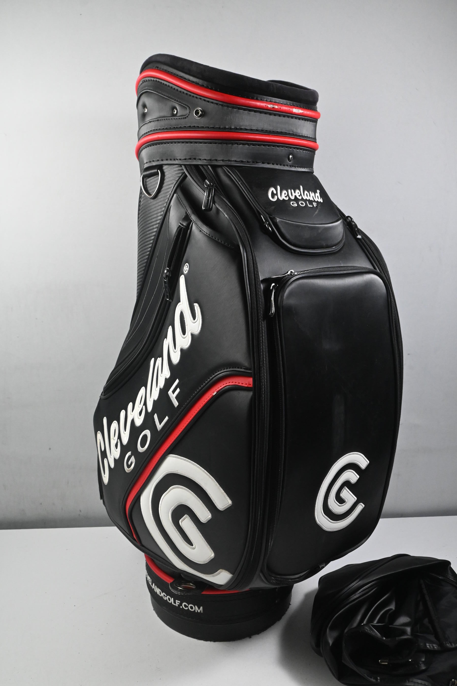 Cleveland Tour Bag / 6-Way Divider / Black, White & Red