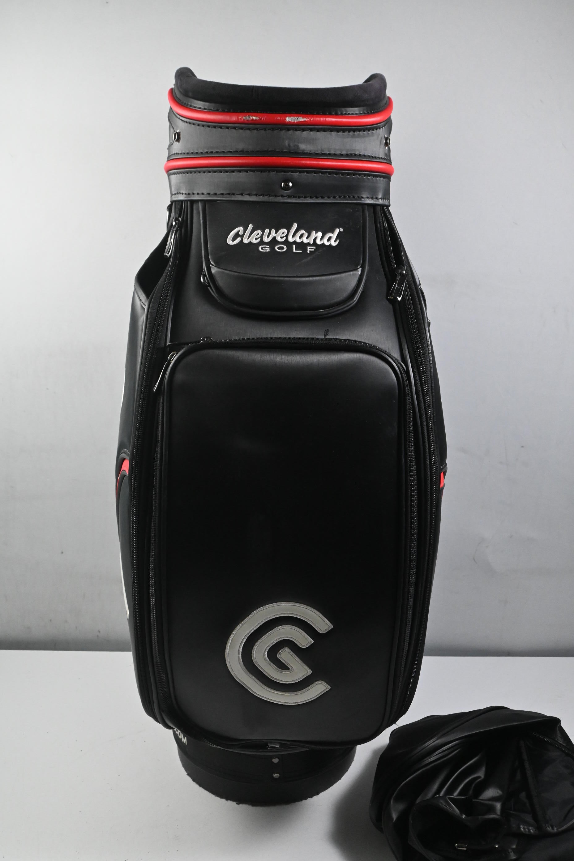 Cleveland Tour Bag / 6-Way Divider / Black, White & Red