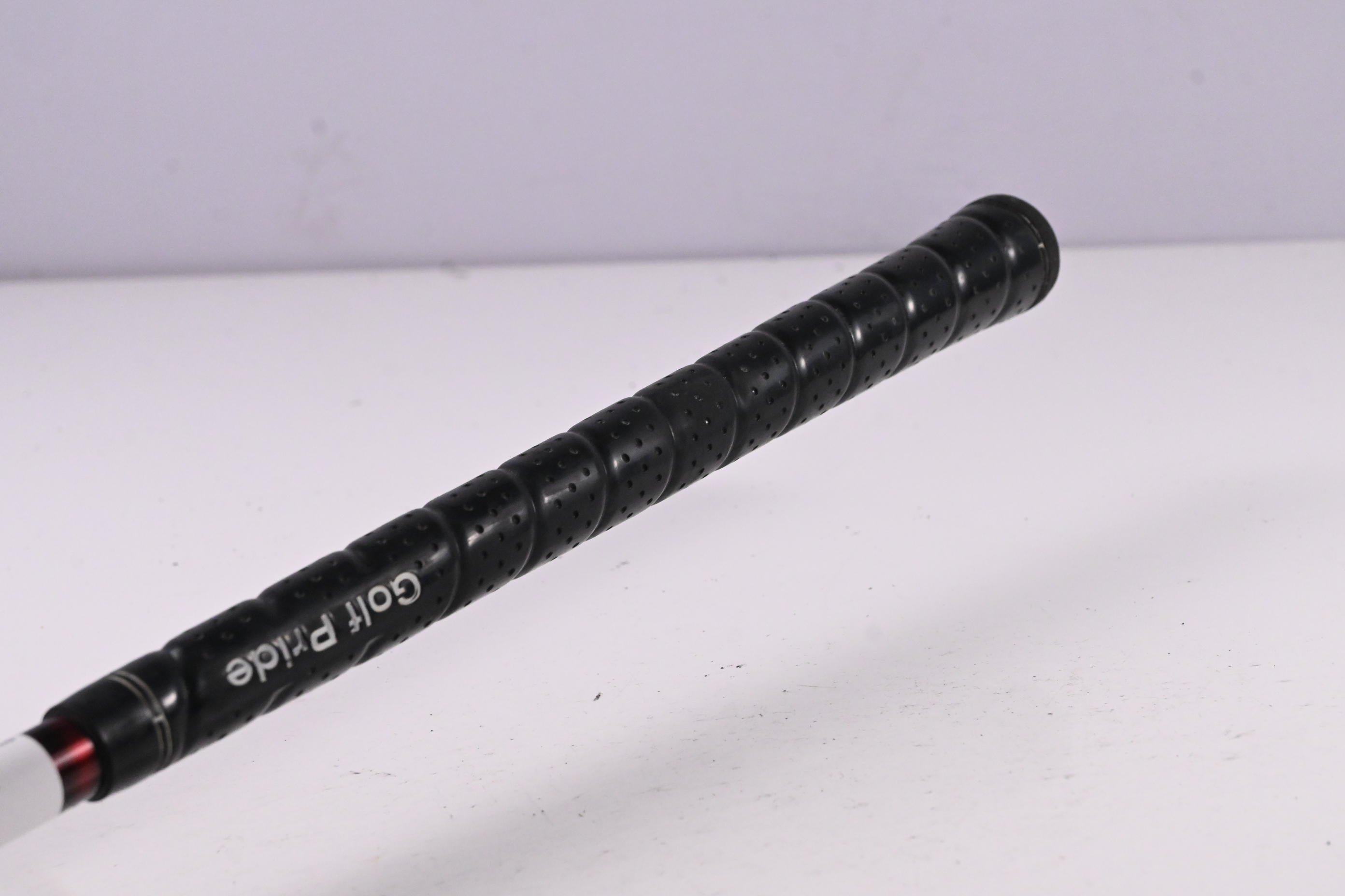 Titleist 909 D2 Driver / 9.5 Degree / Stiff Flex Aldila Voodoo Shaft