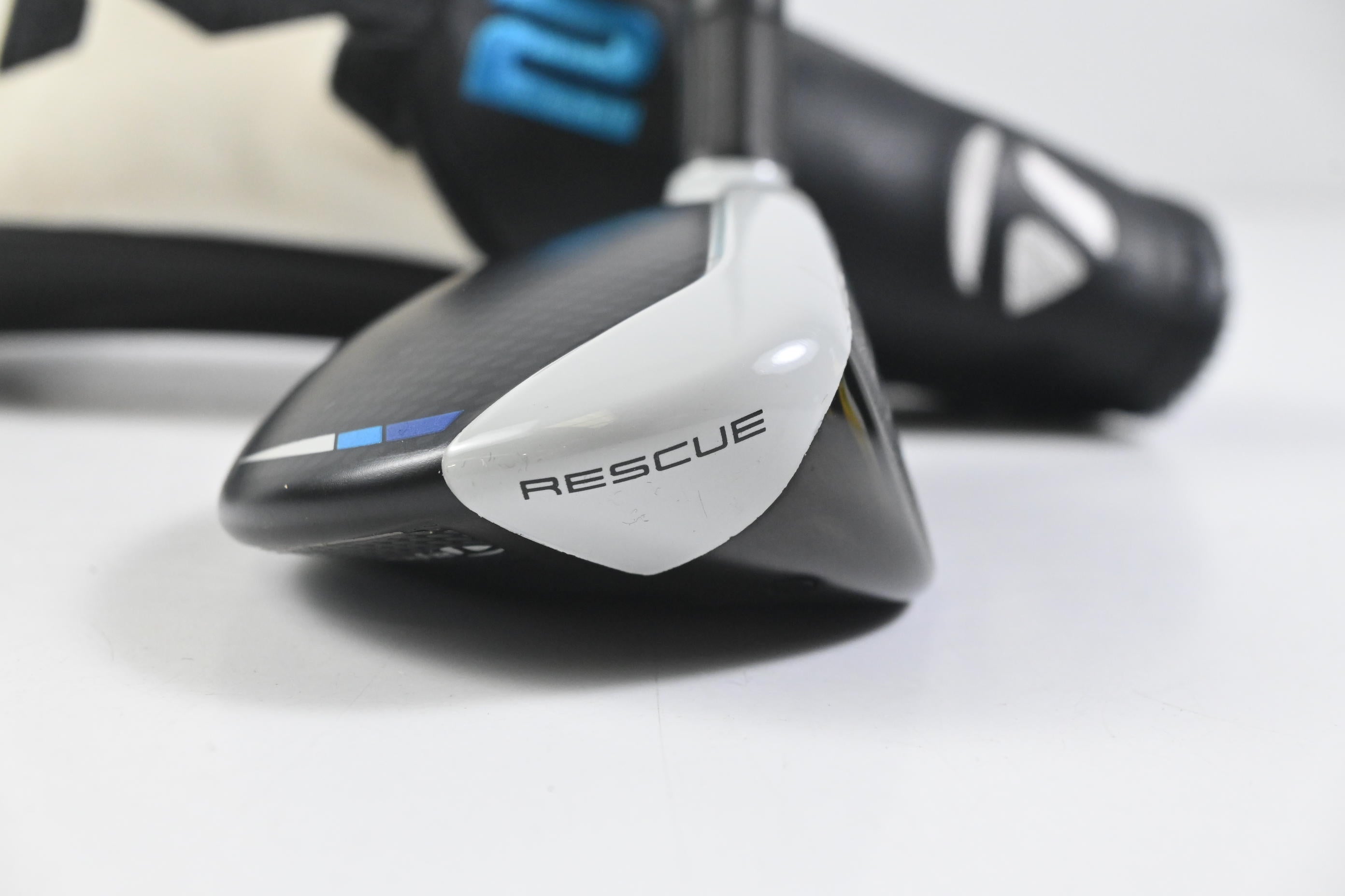 Taylormade SIM2 Max #3 Hybrid / 19 Degree / Regular Flex Ventus Blue 6 Shaft