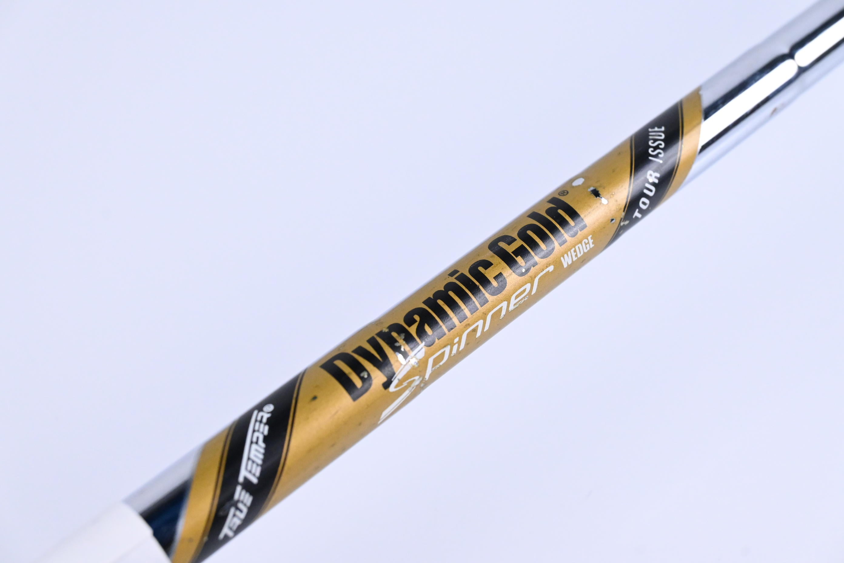 Left Hand Cleveland RTX ZipCore Sand Wedge / 54 Degree / Wedge Flex Dynamic Gold