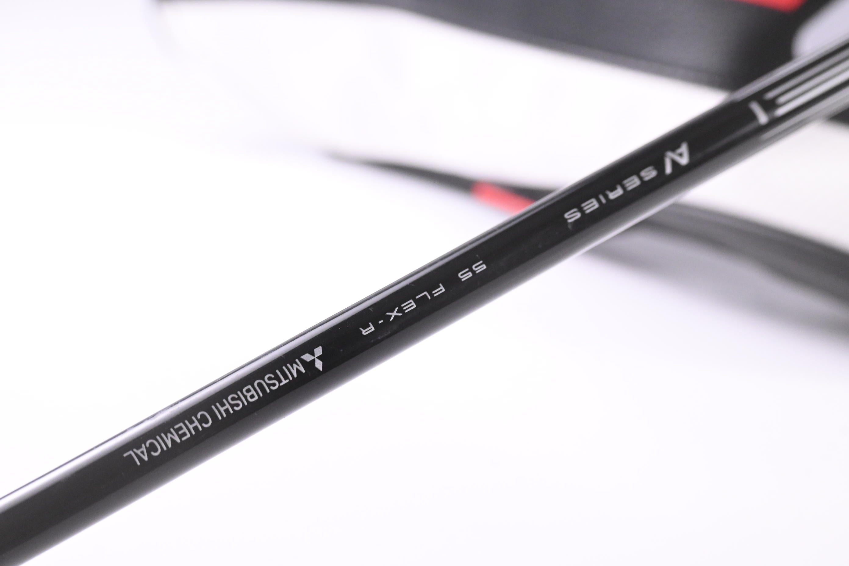 Titleist GT2 Driver / 11 Degree / Regular Flex Tensei AV Blue 55 Shaft