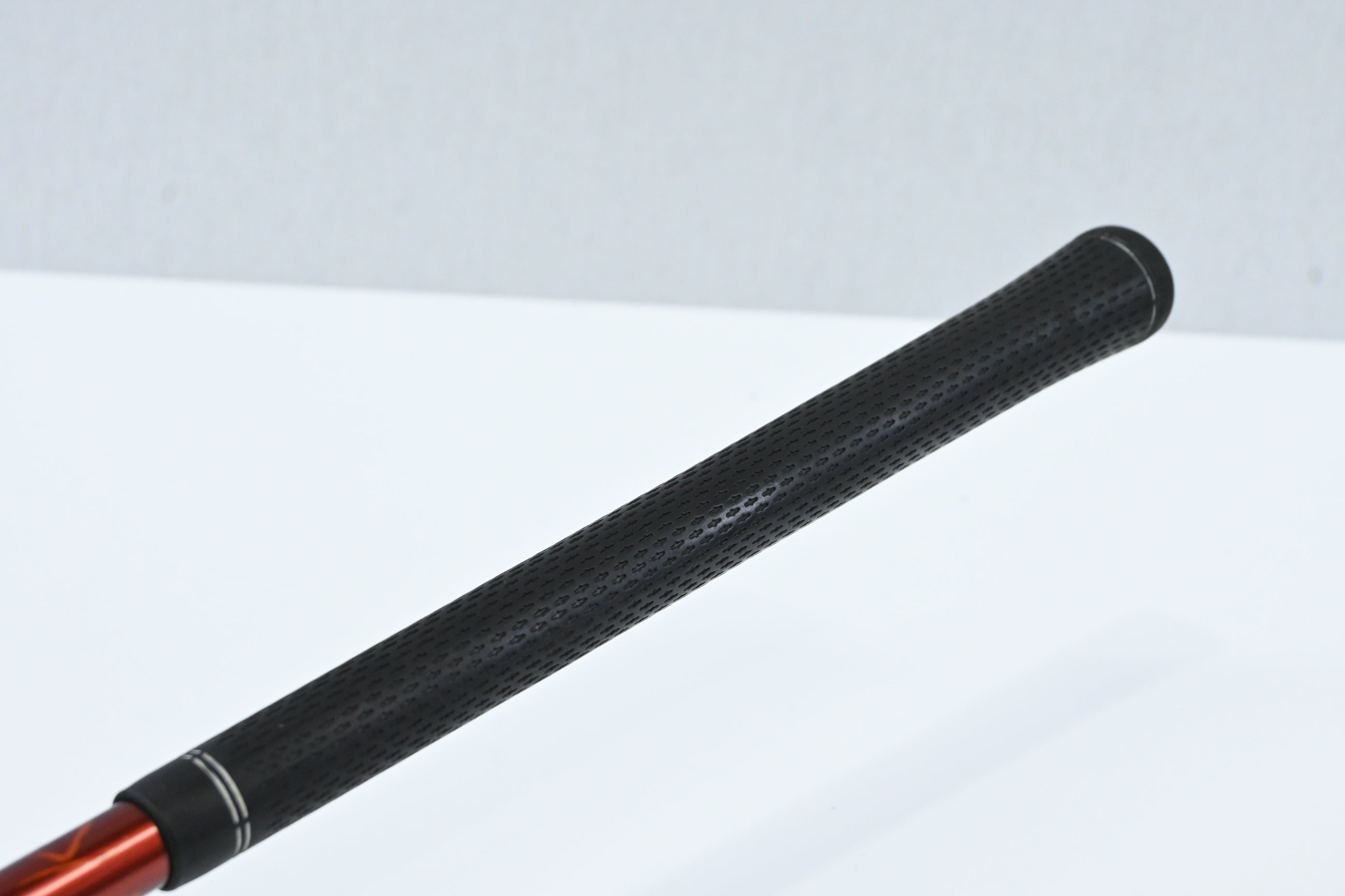 Titleist 910 D2 Driver / 9.5 Degree / Regular Flex Diamana 'ilima 61 Shaft