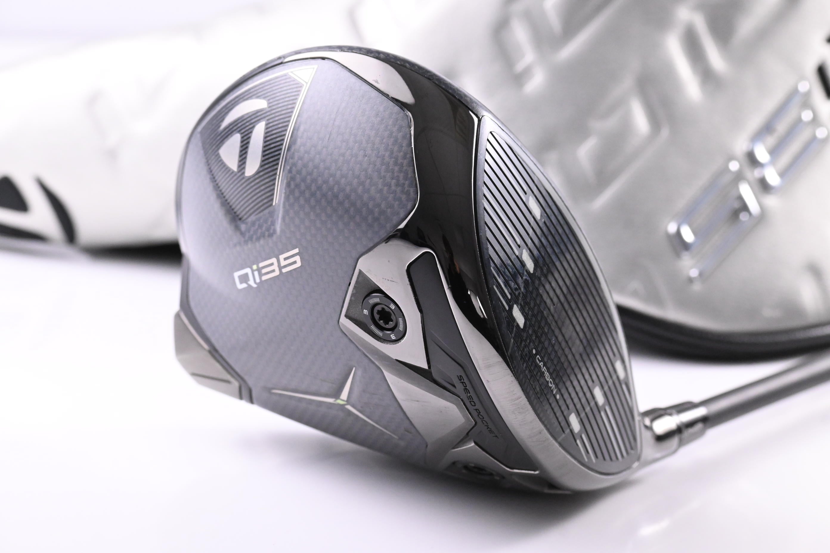 Taylormade Qi35 LS Driver / 9 Degree / Stiff Flex Kai'li Dark Waves White 60