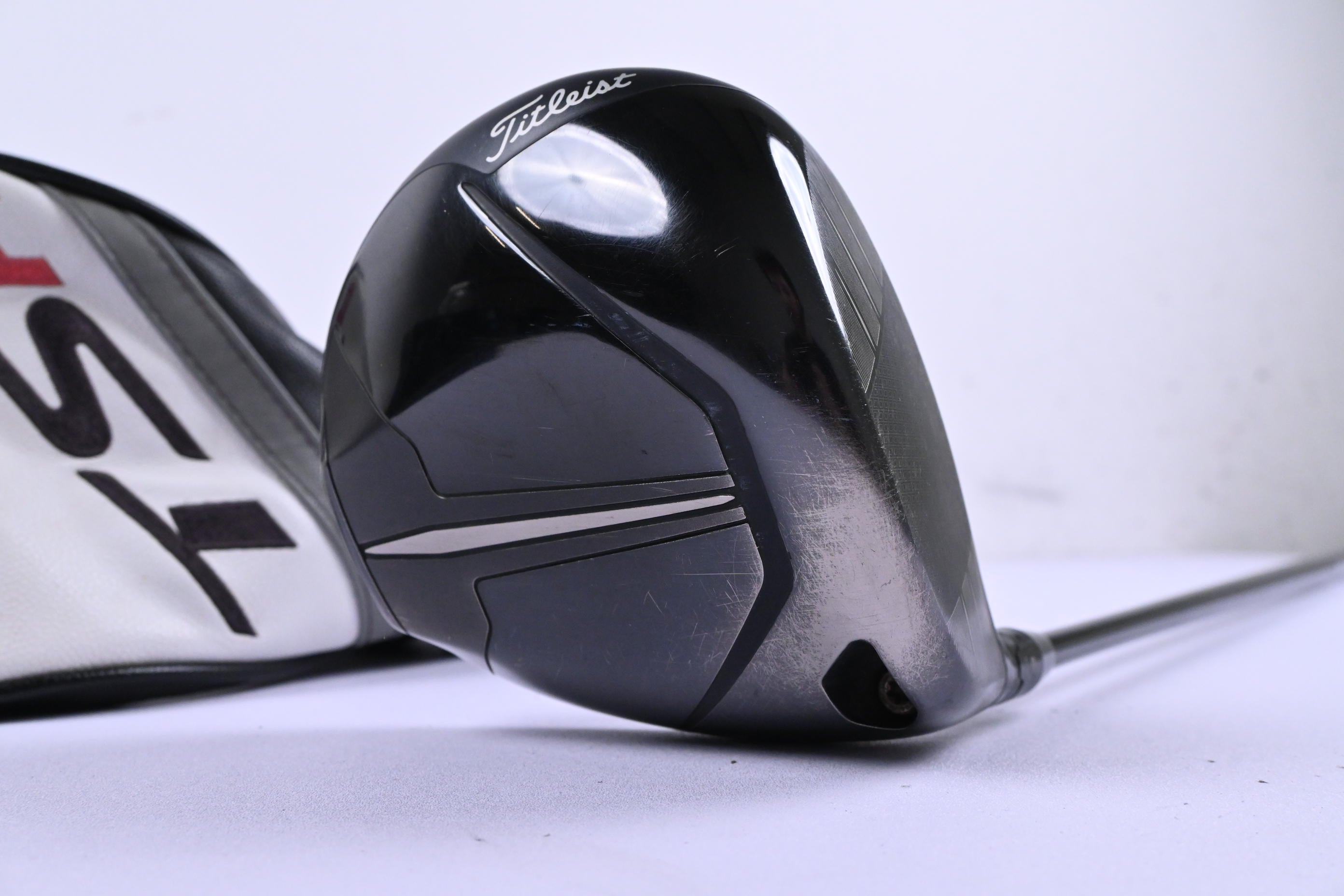 Titleist TSR2 Driver / 10 Degree / Stiff Flex HZRDUS Gen4 Black 60 Shaft