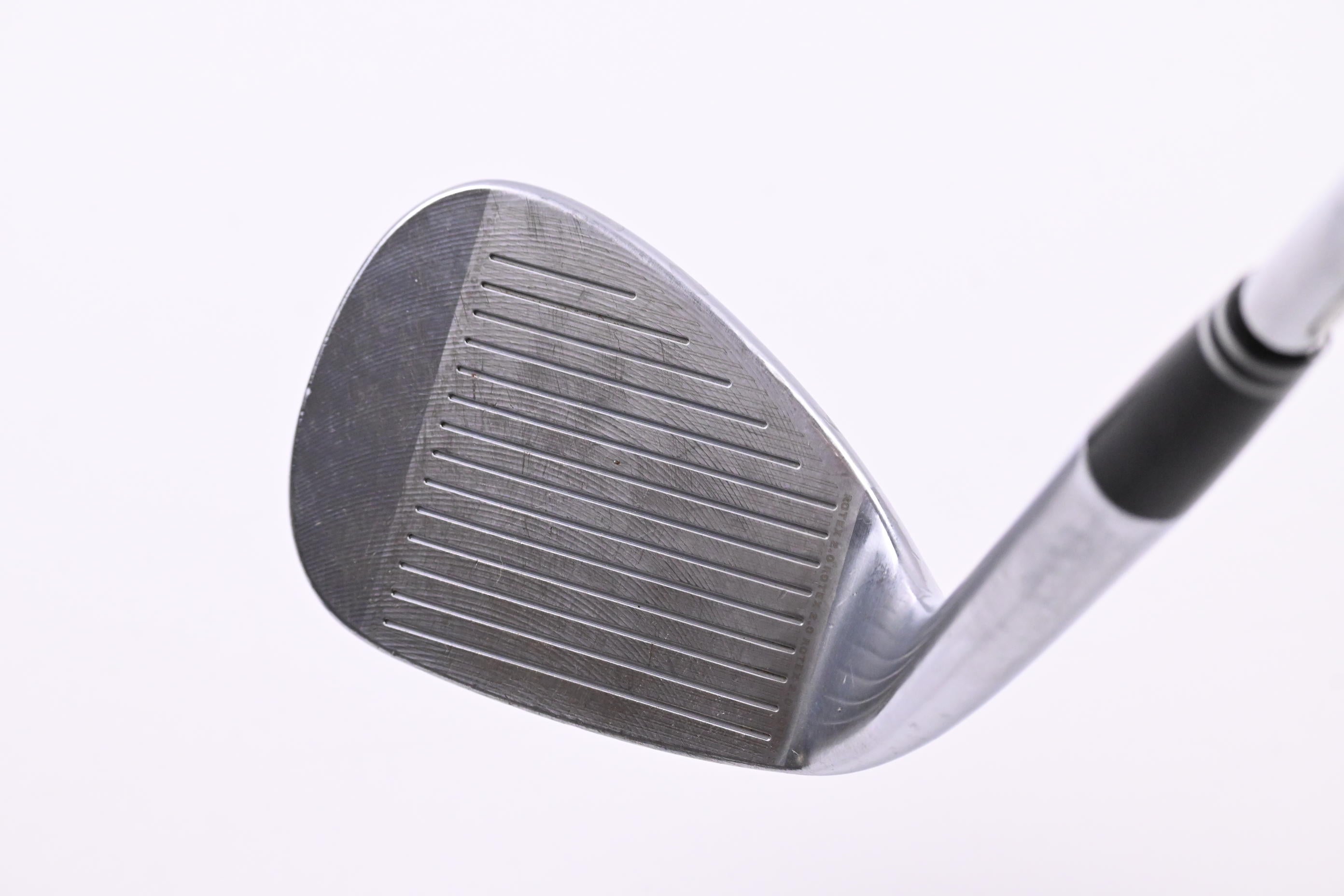 Cleveland 588 RTX 2.0 Sand Wedge / 54 Degree / Wedge Flex Dynamic Gold Shaft