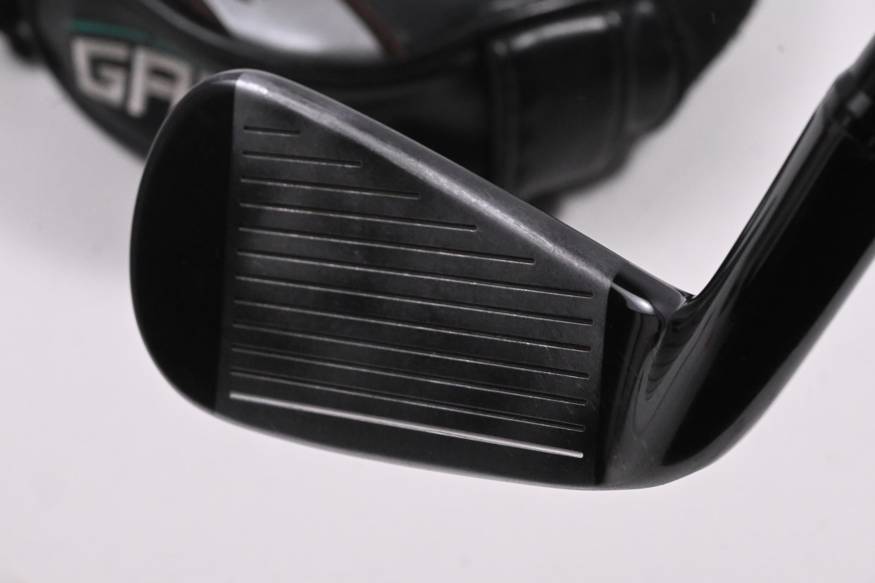 Taylormade GAPR Lo #2 Hybrid / 17 Degree / Stiff Flex KBS Hybrid 80 Shaft