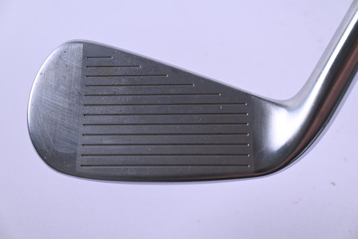 Taylormade SIM UDI #2 Hybrid / 18 Degree / Stiff Flex Diamana Thump 90 Shaft