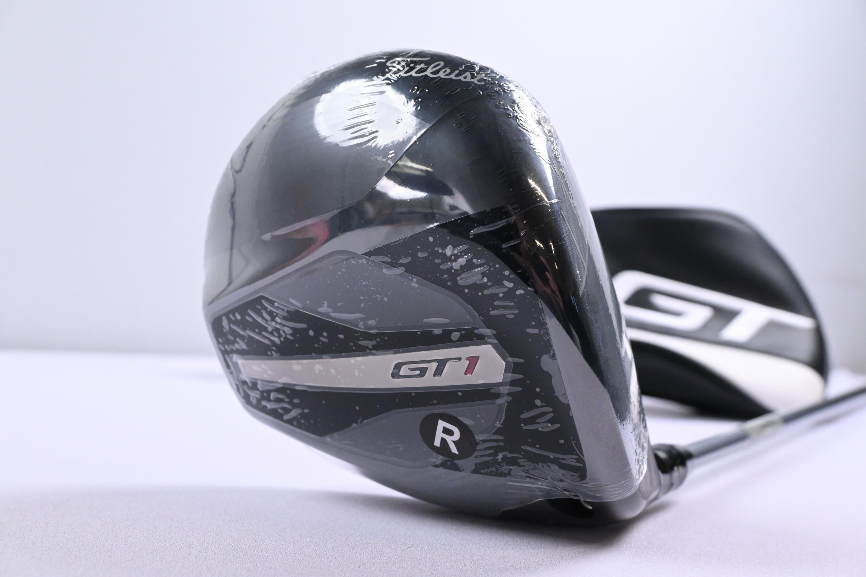 Titleist GT1 Driver / 12 Degree / Regular Flex Fujikura Airspeeder 40 Shaft