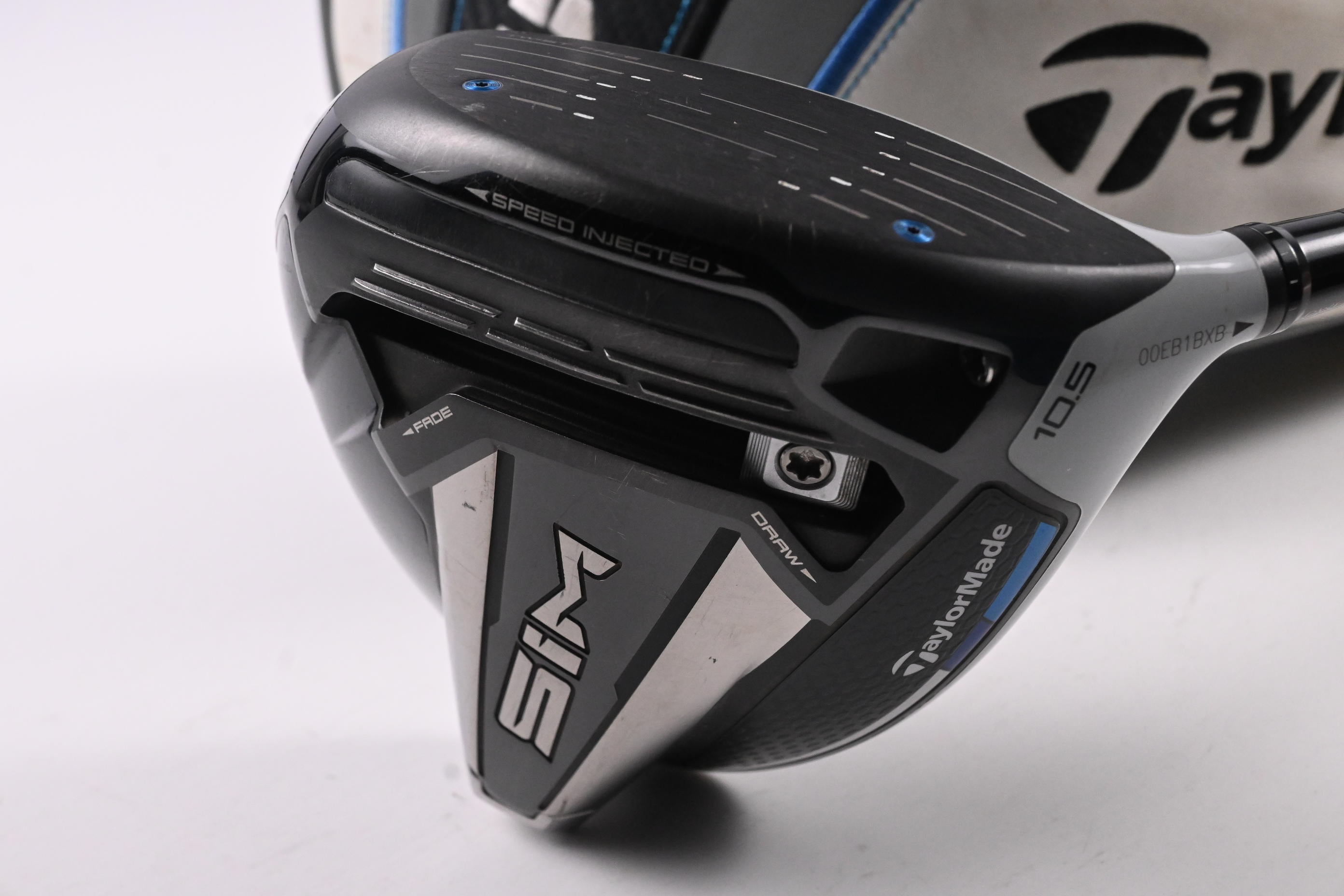 Taylormade SIM Max Driver / 10.5 Degree / Stiff Flex UST Mamiya ProForce V2 6